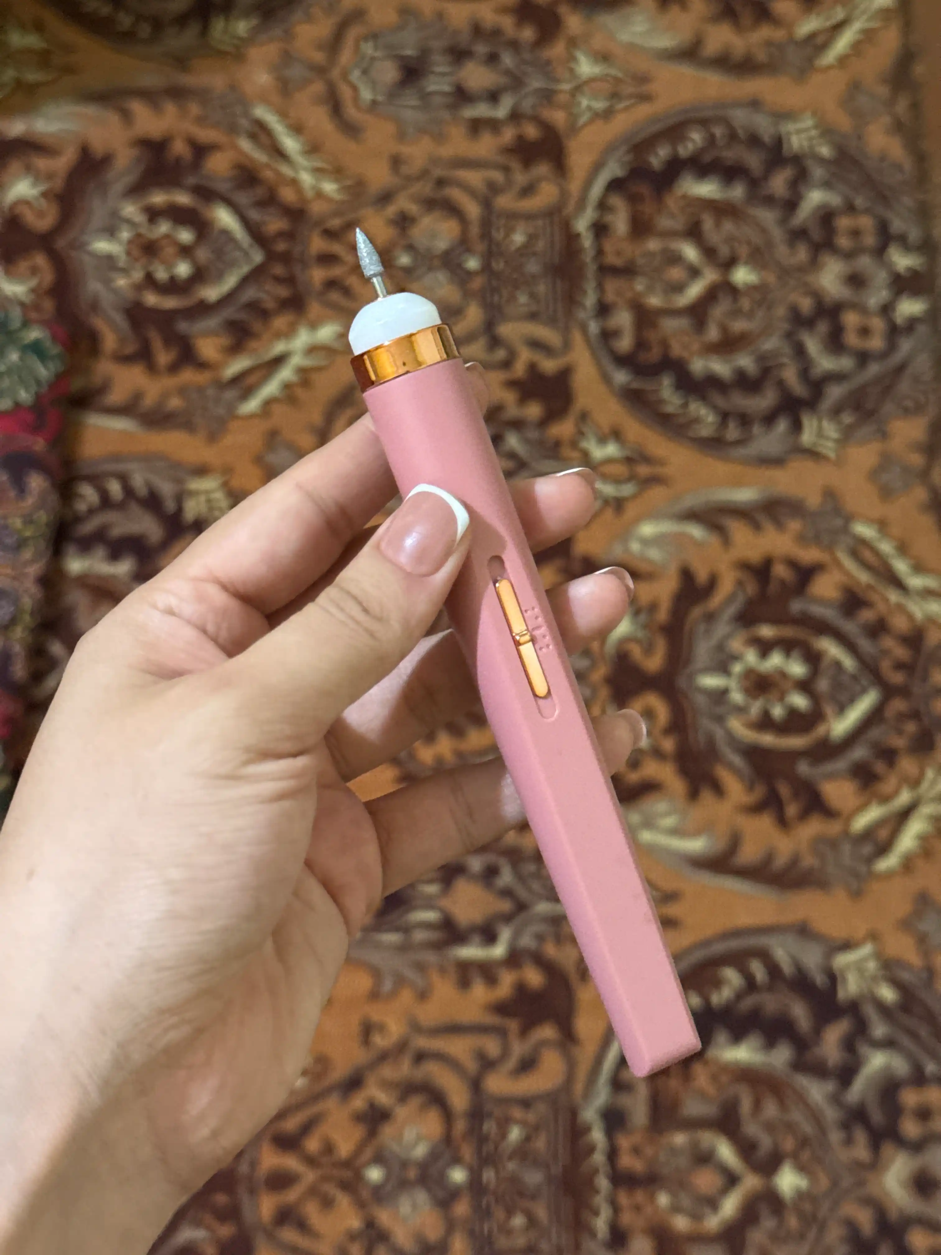 Manikyur va pedikyur uchun apparat