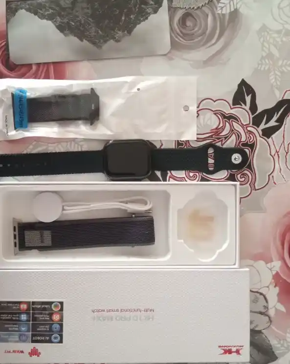HK 10 Pro Max AMOLED smart soat, qo‘ng‘iroq, IP67, 2 ta remen va adapter