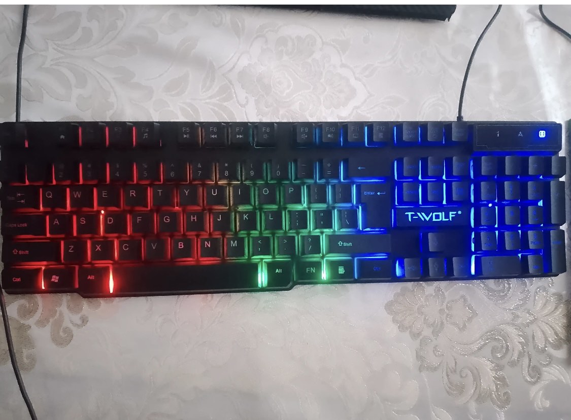 Geymerlar uchun simli o'yin klaviatura va sichqoncha, RGB LED yoritgichli,kompyuter uchun