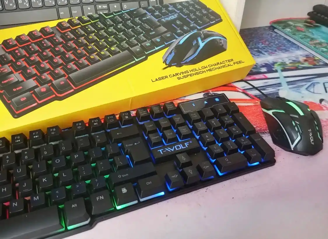 Geymerlar uchun simli o'yin klaviatura va sichqoncha, RGB LED yoritgichli,kompyuter uchun