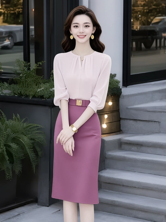 Ayollar ishbilarmonlik kostyumi: nafis bluzka va qalam yubka  - 
