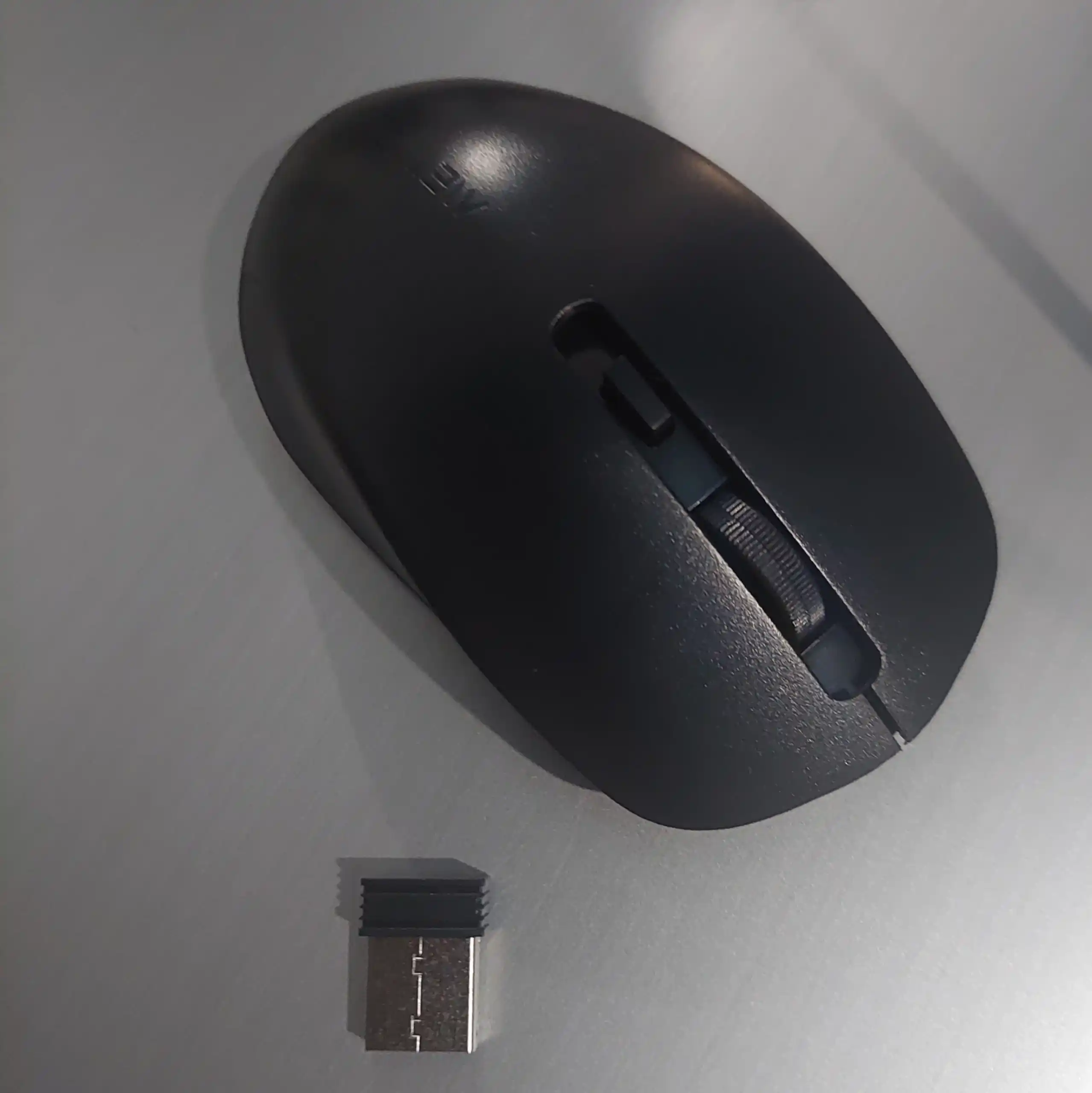 Sichqoncha simsiz va ovozsiz  2.4G va Bluetooth Metoo E0