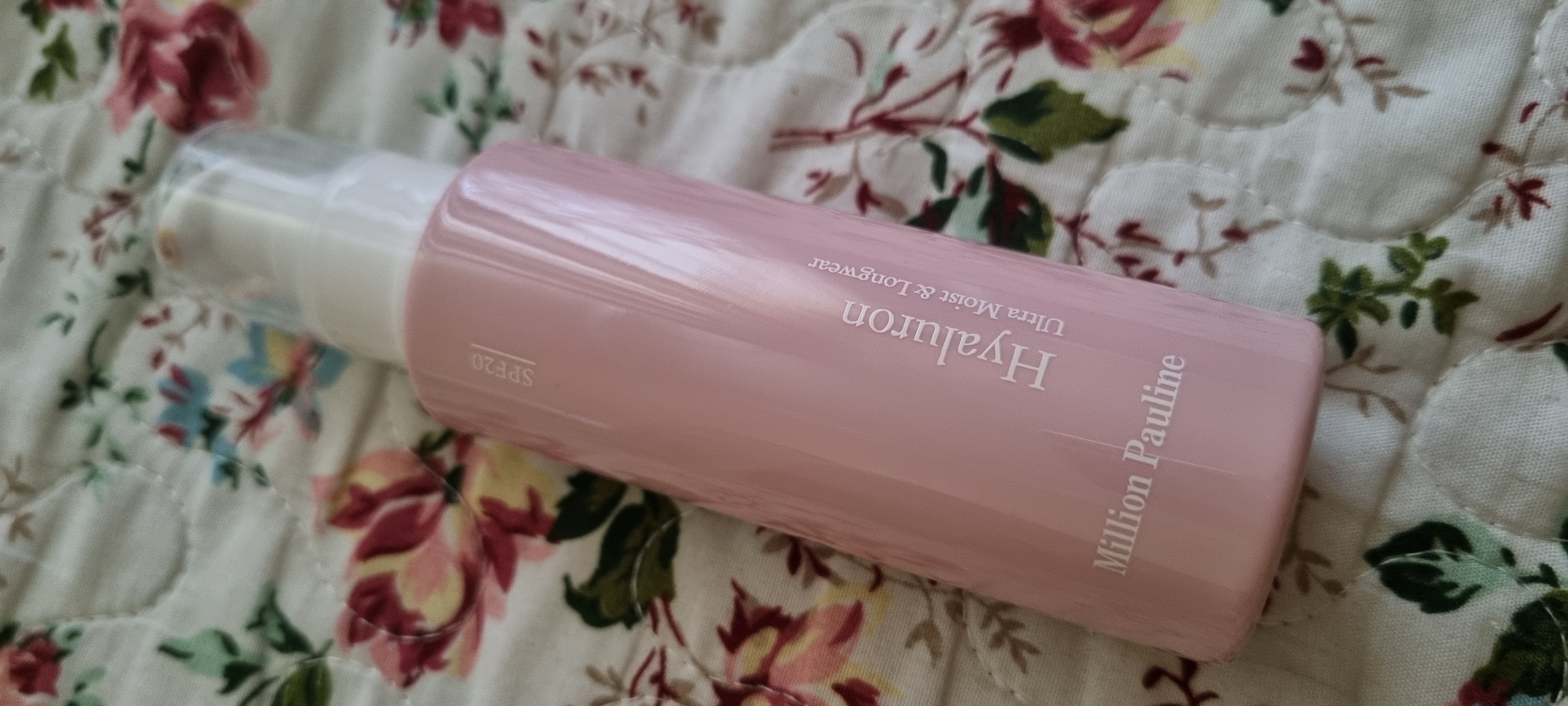 Tonal kremi AMA Hyaluron Foundation