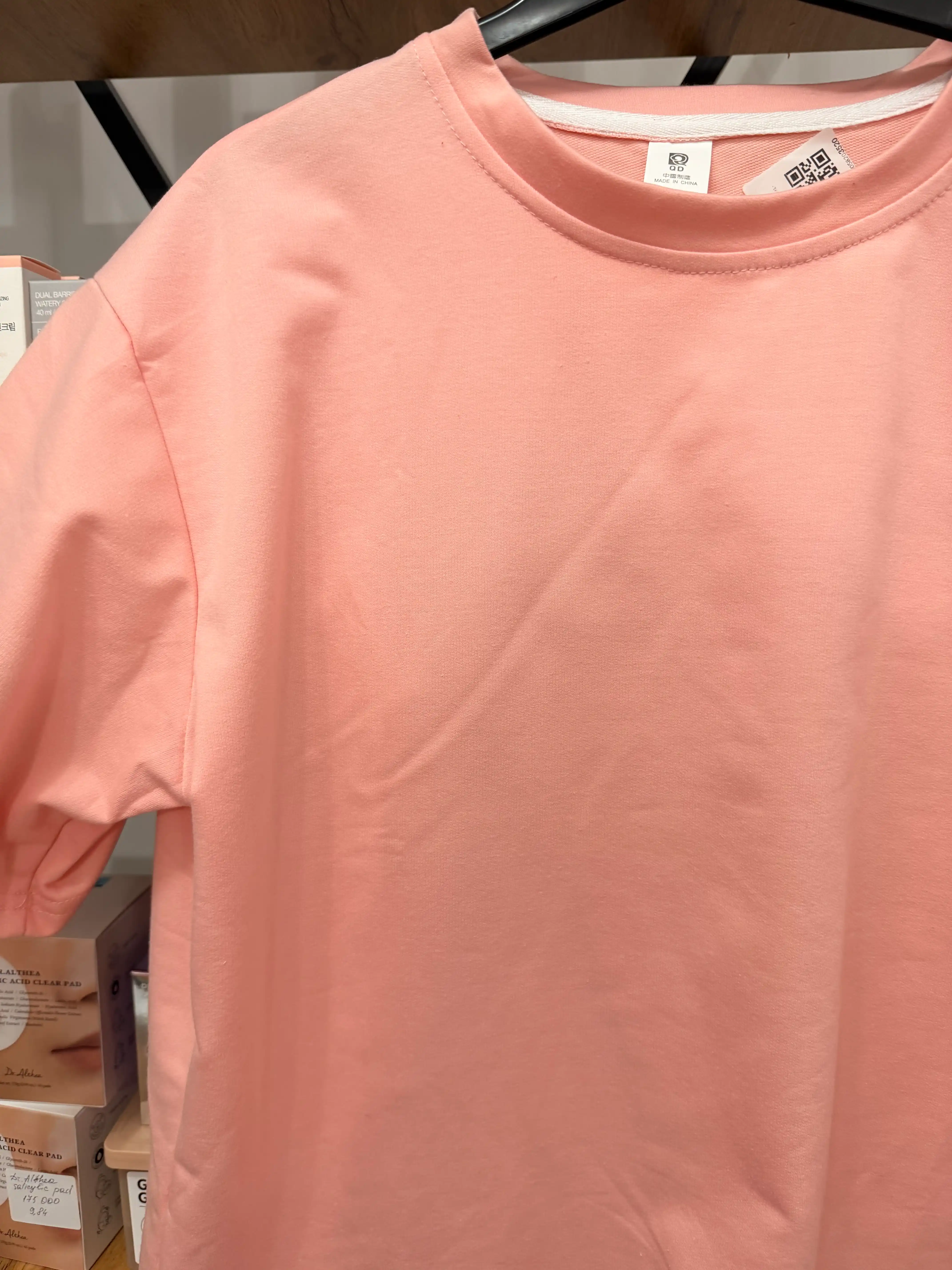 Yozgi ayollar kostyumi - ikki baho, ayollar to‘plami, futbolka va shortiklar - EllyFashion