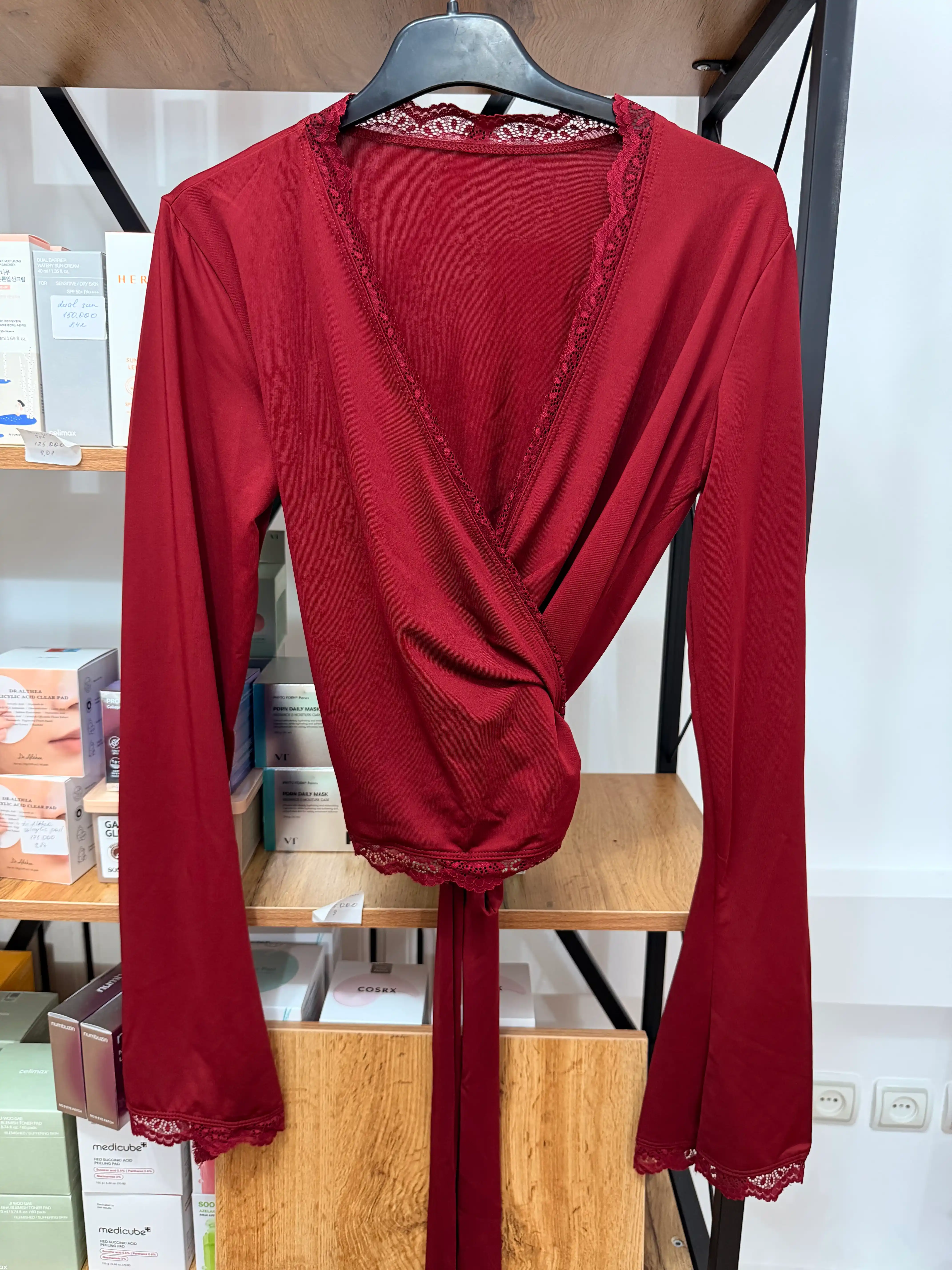 Лонгслив женский, skims облегающий с кружевом - EllyFashion