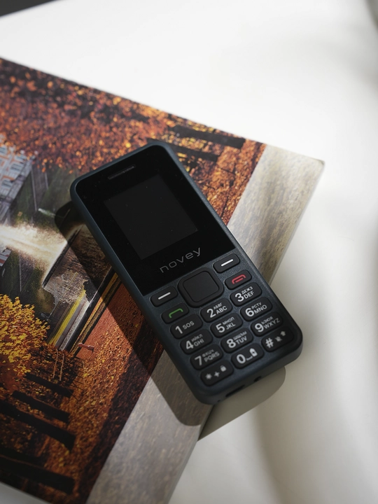 Novey 101 knopkali telefon, kamerasiz, 2 SIM, 5 rang