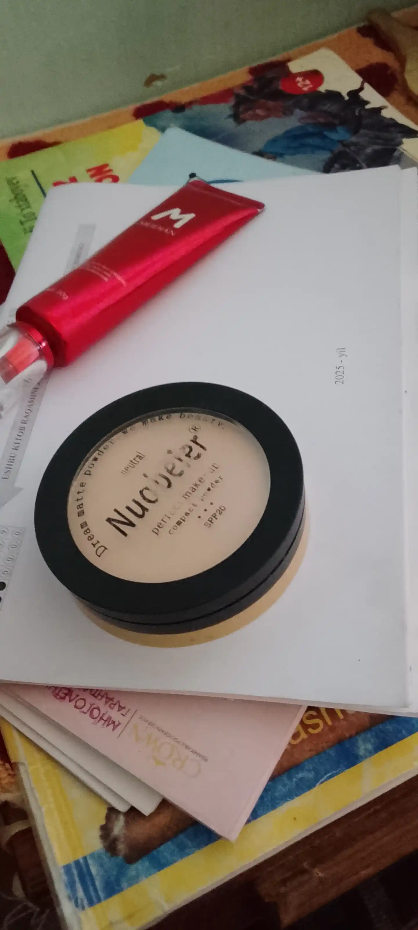 Пудра для лица Nuobeier SPF 20 / Emelie, прессованная, матовый эффект