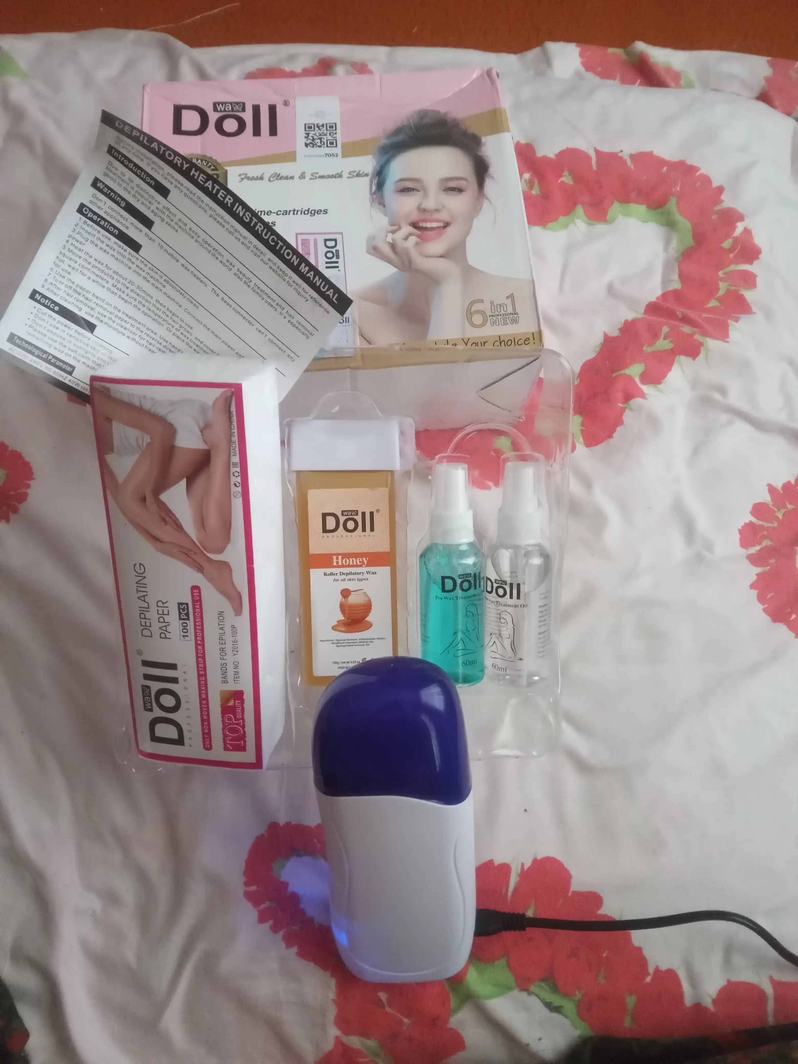 Набор для депиляции Roll-On Wax Kit, воскоплав, картриджи и лосьоны