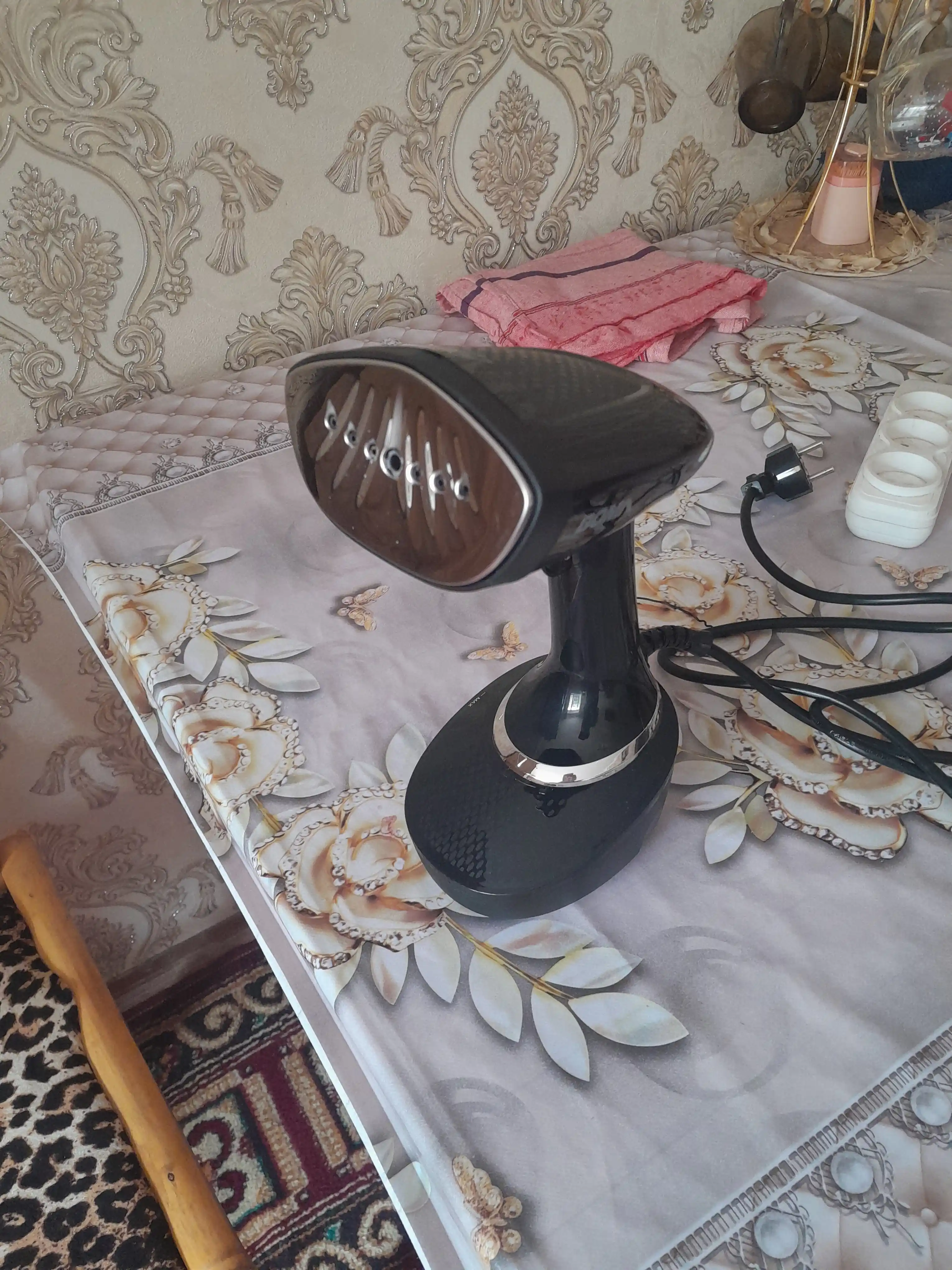 BOMA qo‘l va vertikal bug‘latgich (1500-2000 Vt), 17 soniyada tez isitiladi, 300 ml-2L