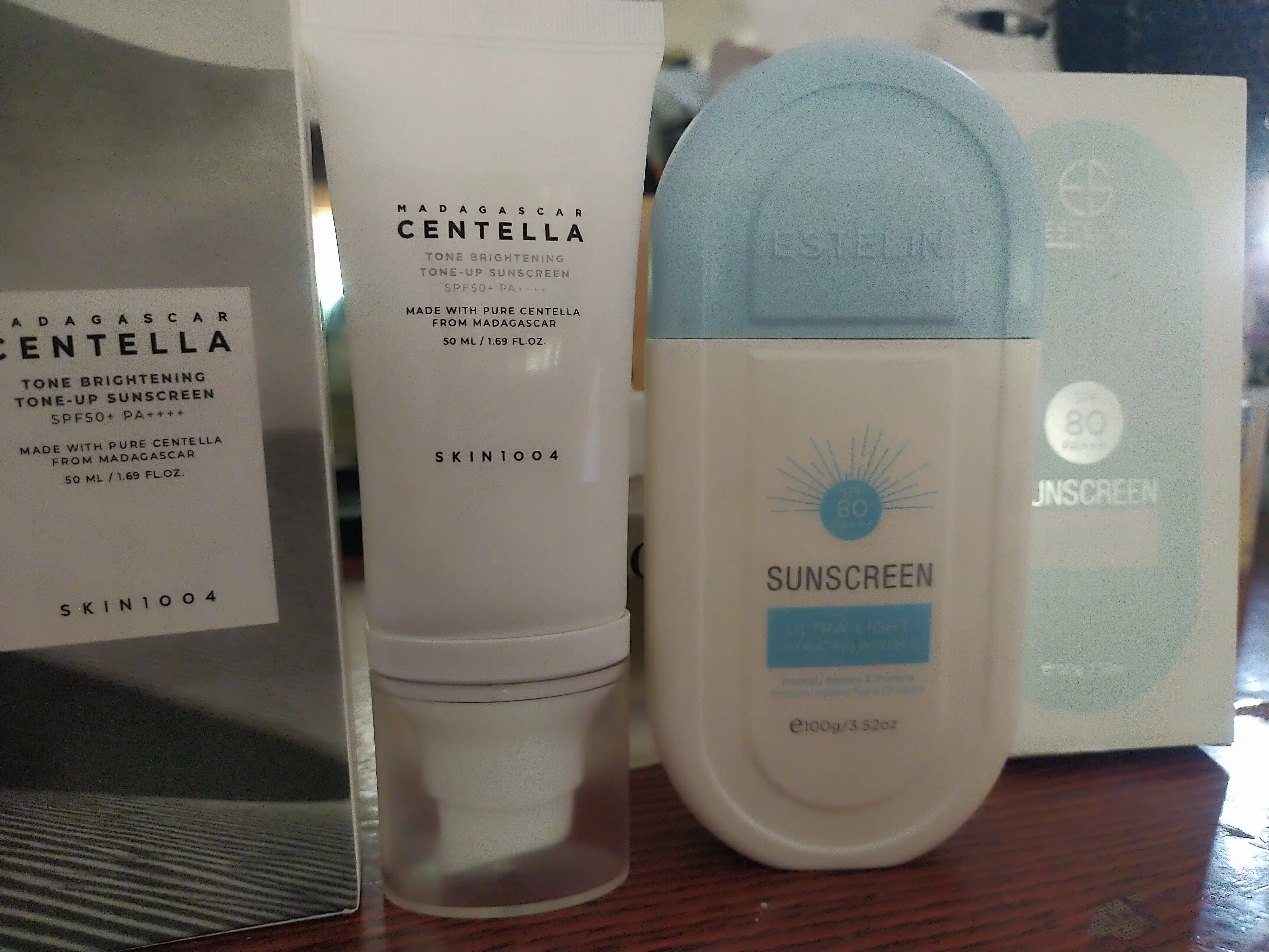 Centella Madagascar SPF 50+ — легкий солнцезащитный крем с экстрактом центеллы, 50 мл