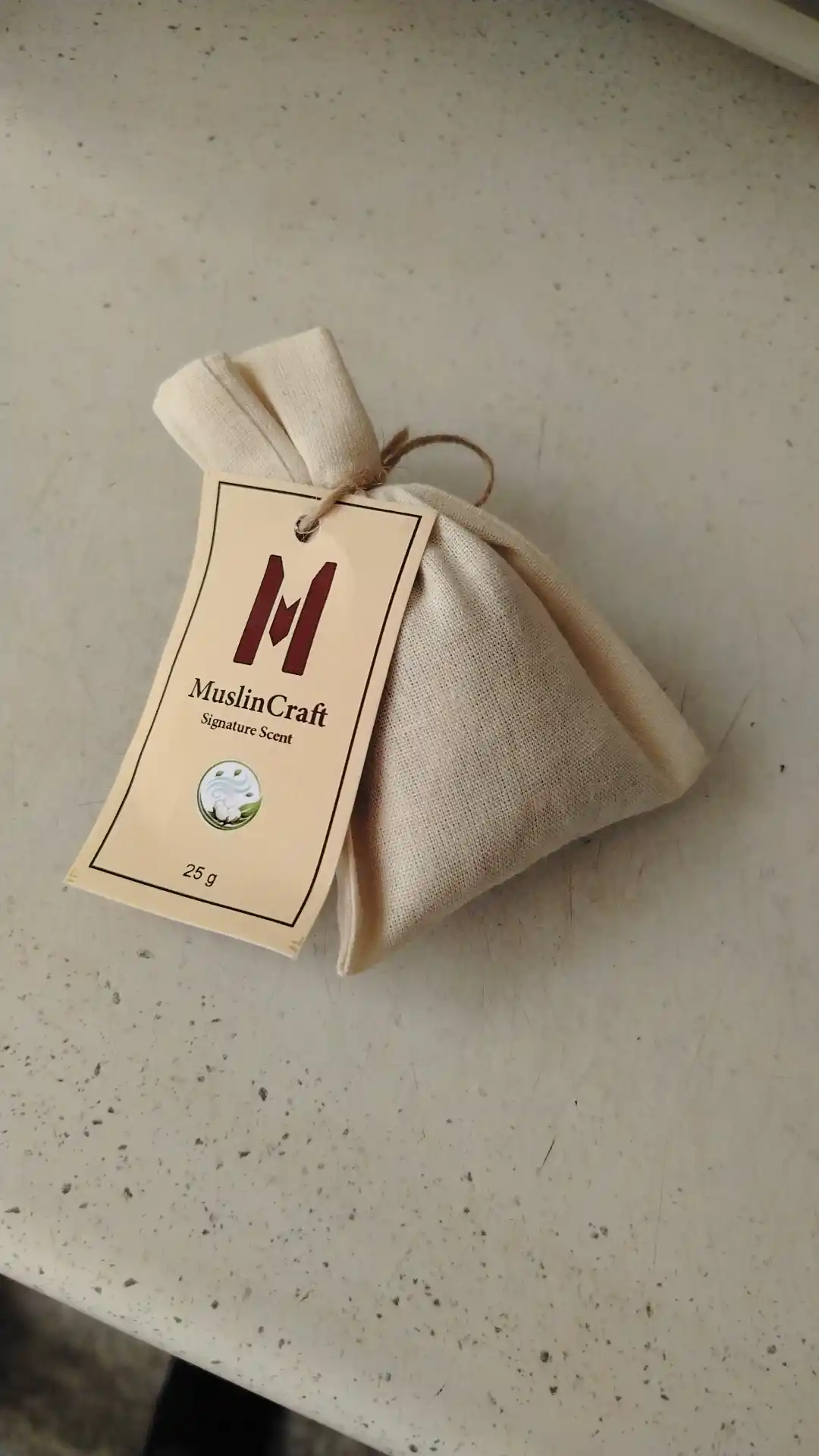Освежитель воздуха для дома и авто от MuslinCraft SIGNATURE SCENT (25гр)