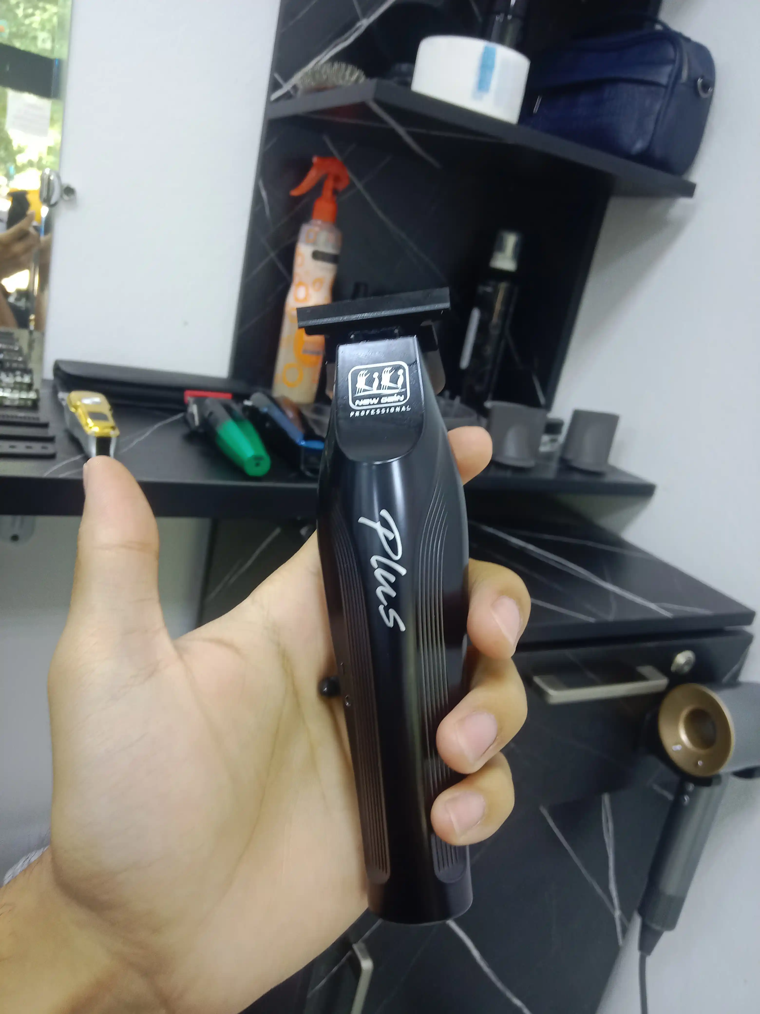 WMARK Professional Trimmer для ежедневного профессионального стайлинга и работы барбера