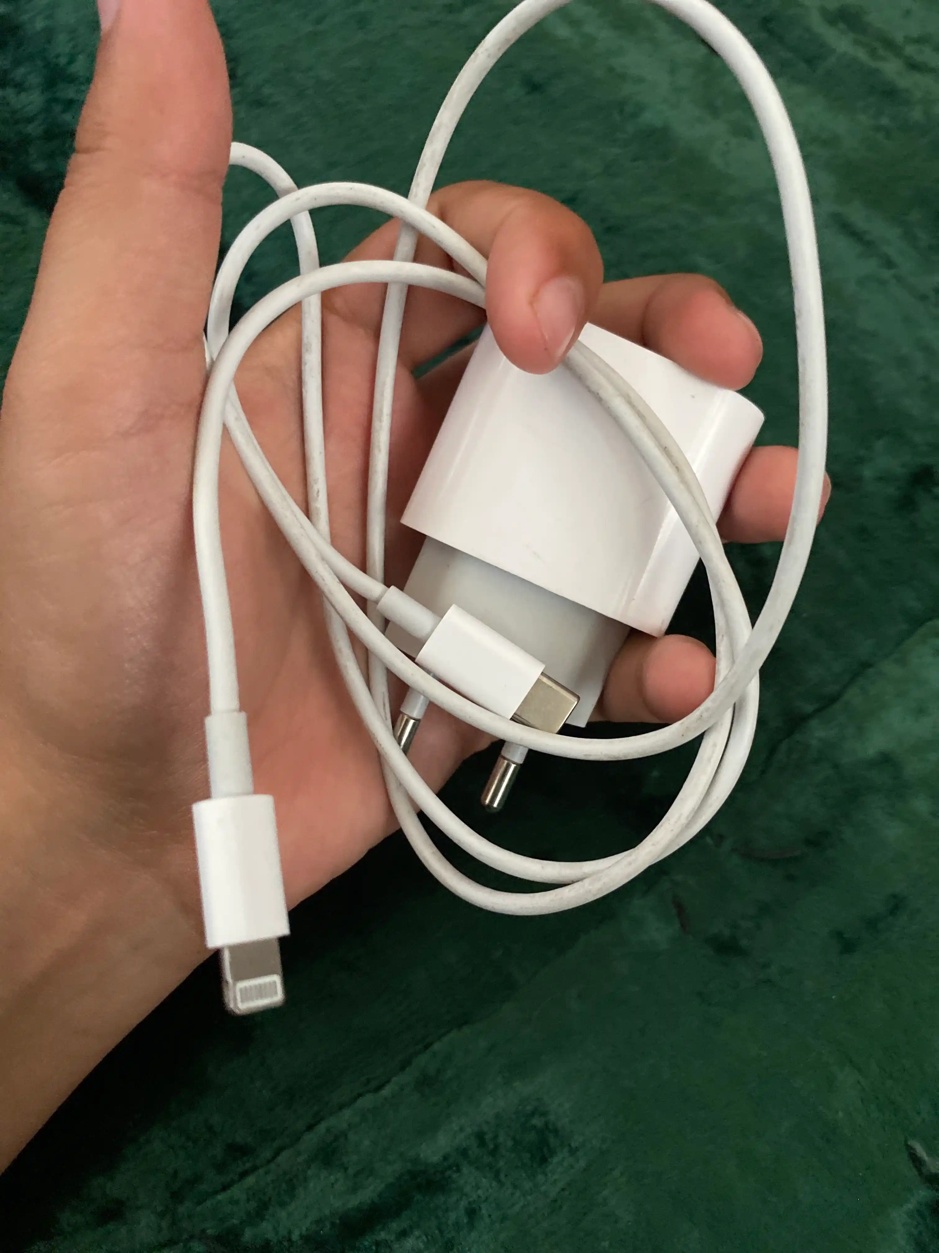 Zaryadnoe qurilma iPhone uchun, zaryadka 20 Vt, s kabelem Type-C — Lightning