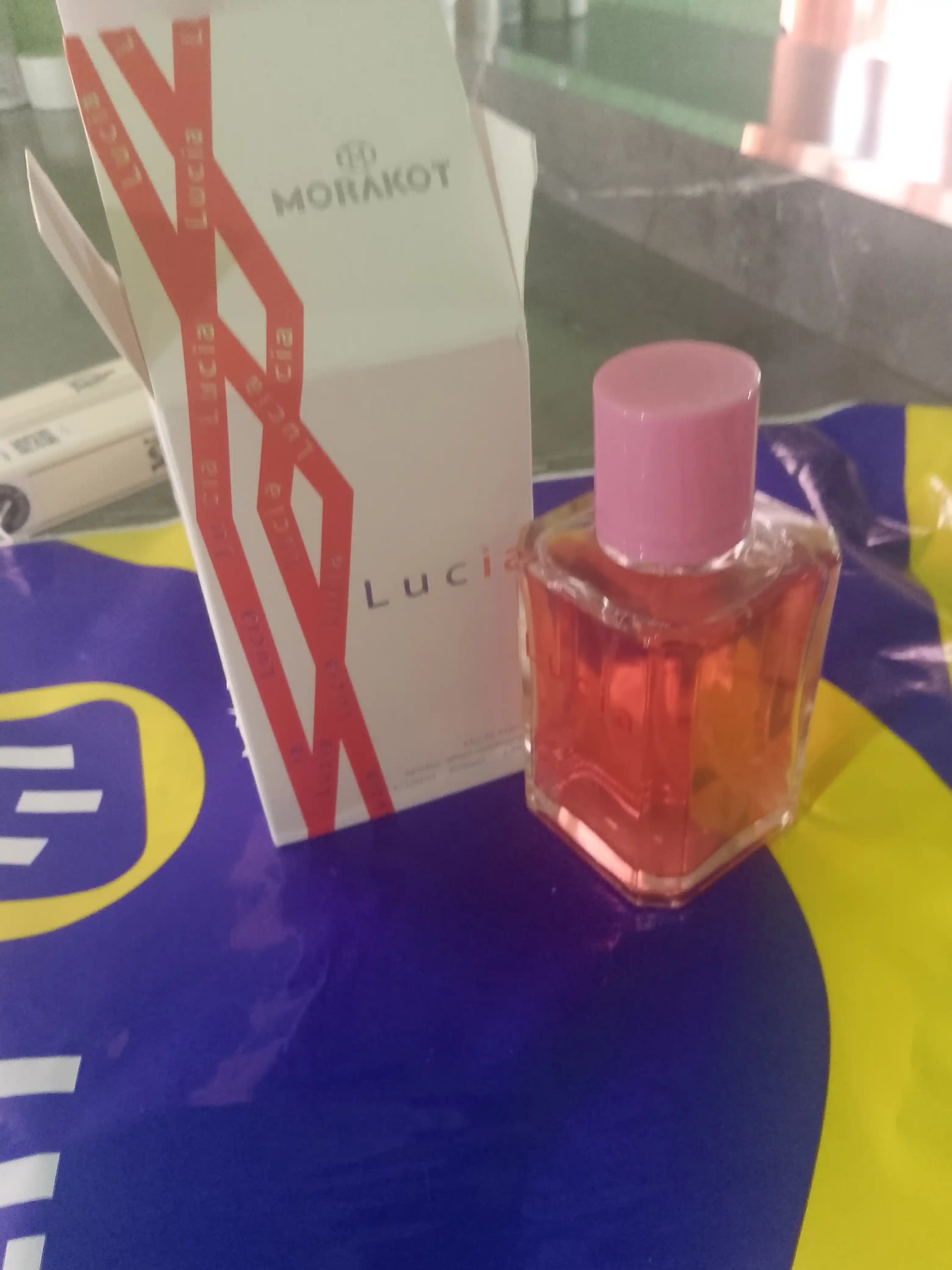 Parfyumlangan suv ayollar uchun Lucia, 100 ml