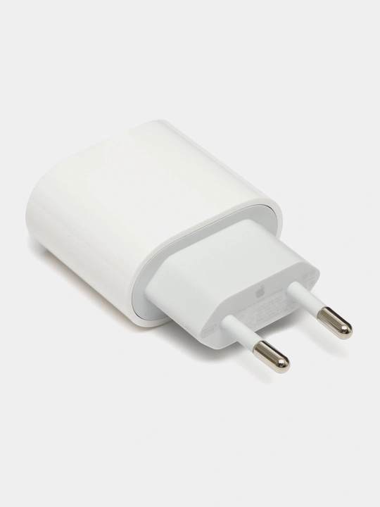 Apple — адаптер для iPhone, безопасная и быстрая зарядка