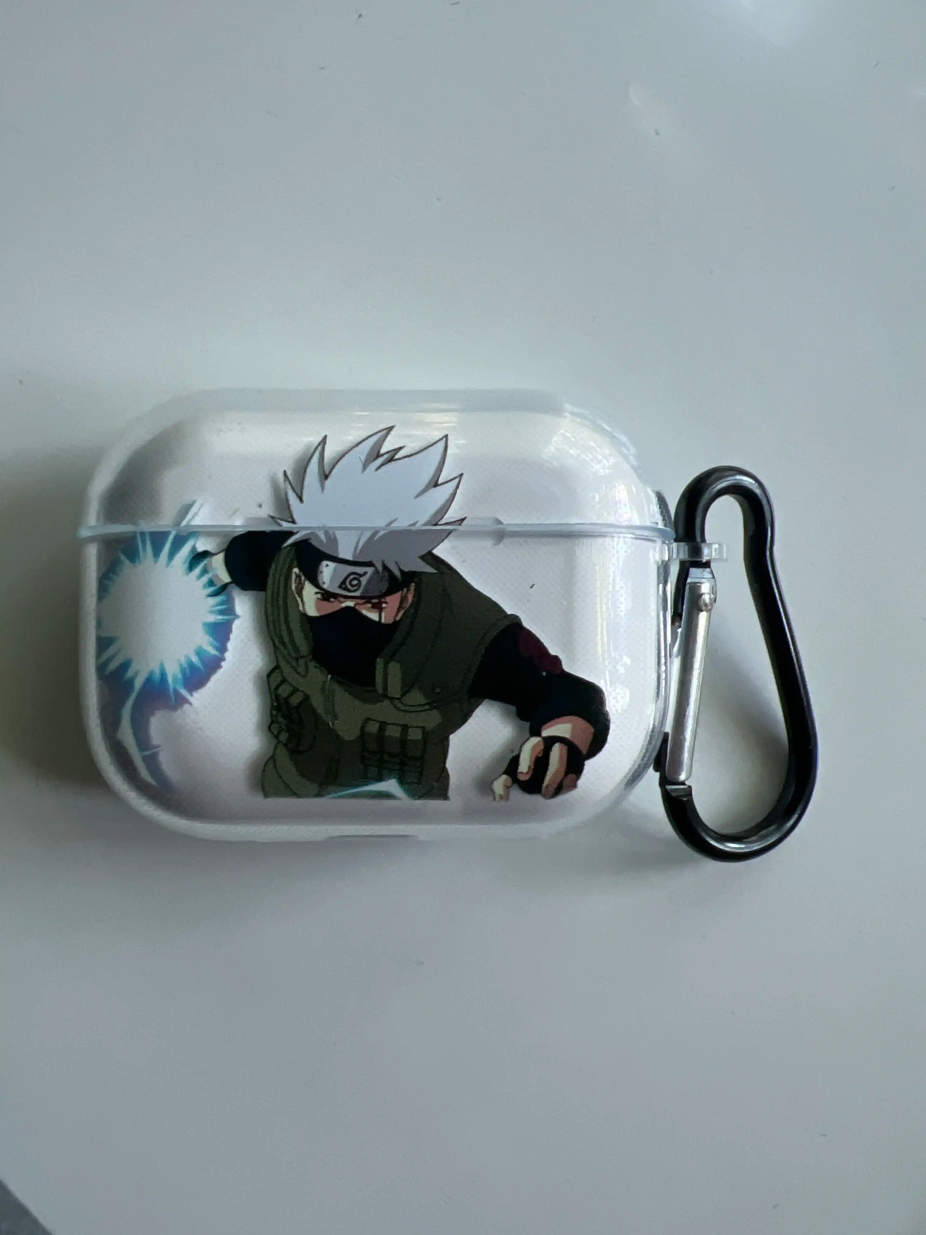 G'ilof AirPods quloqchinlar uchun karabin bilan, silikondan, anime Naruto dizayni bilan
