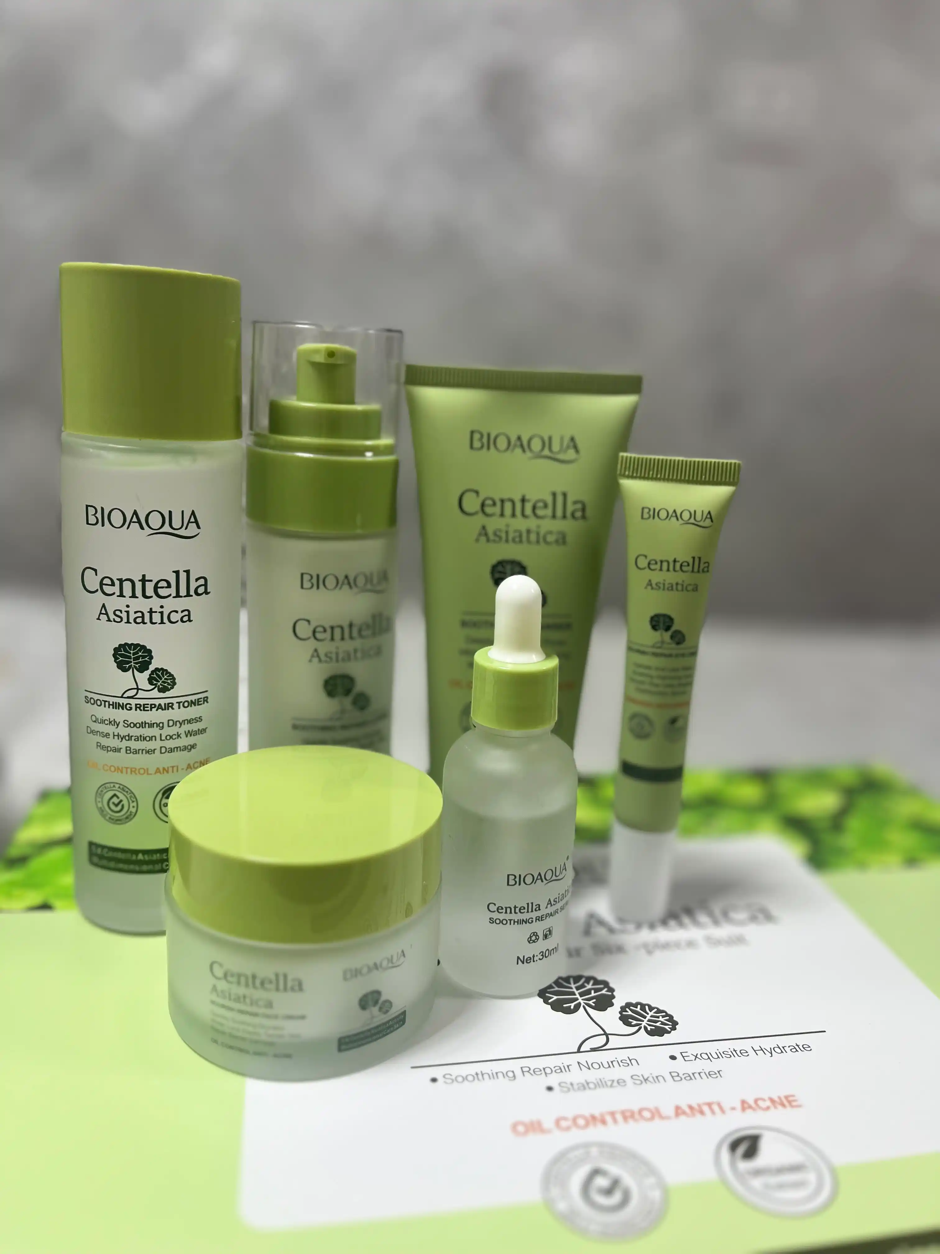 Gialuron kislotali, terini yoshartirish uchun BIOAQUA kosmetik sovg‘a to‘plami