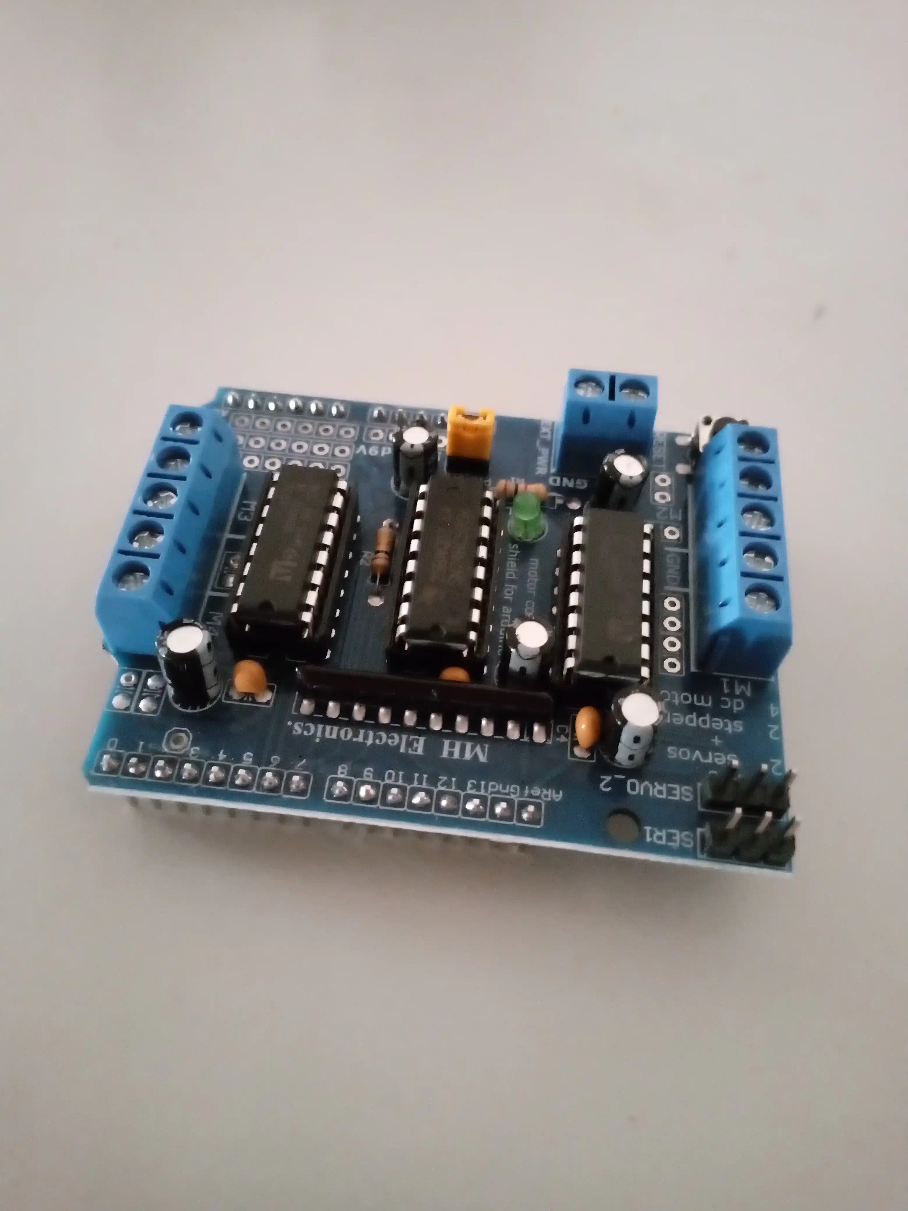 Motorlar driveri L293D Arduino UNO Motor shield