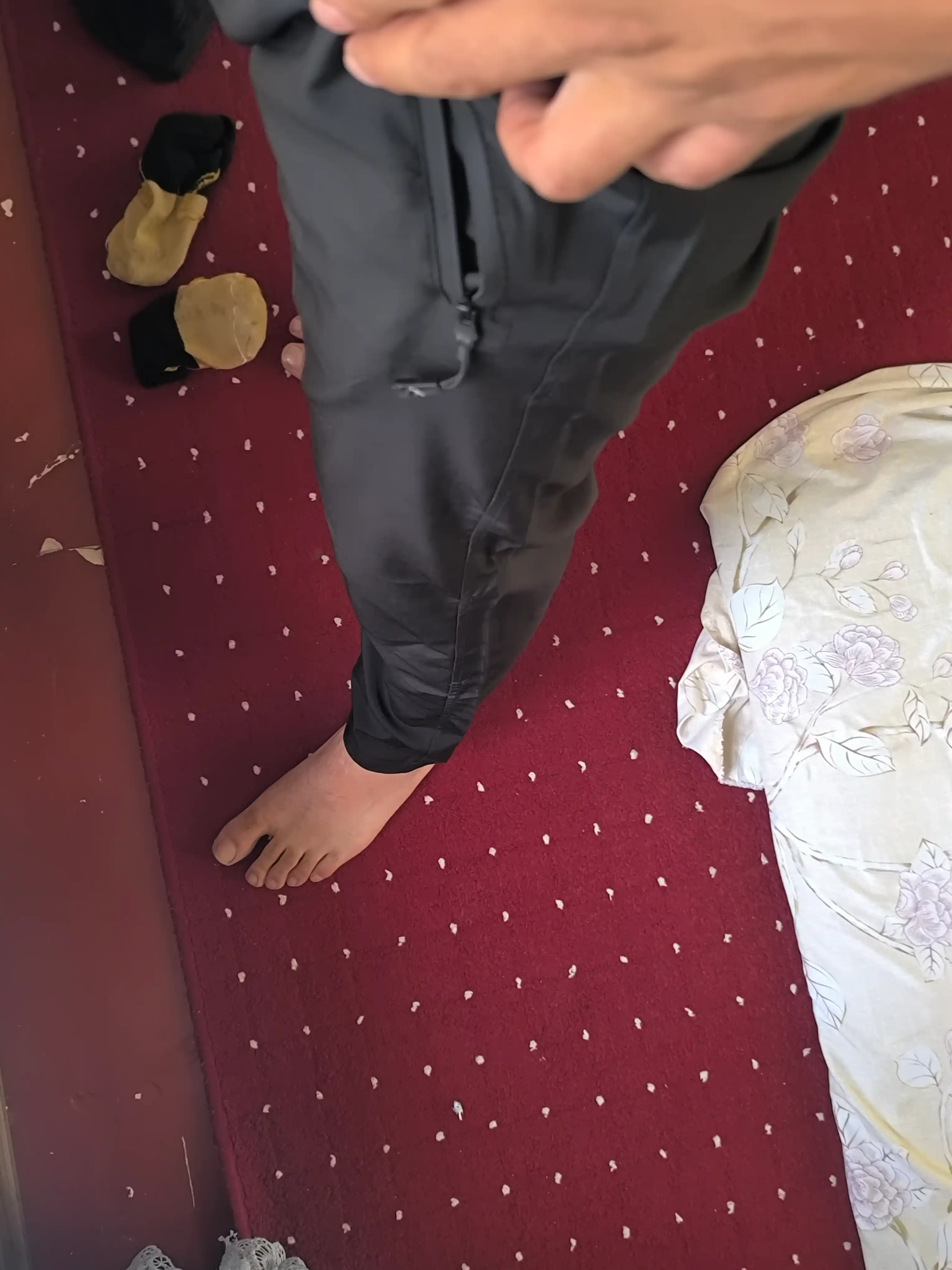 Erkaklar uchun yozgi sport shimlari, triko
