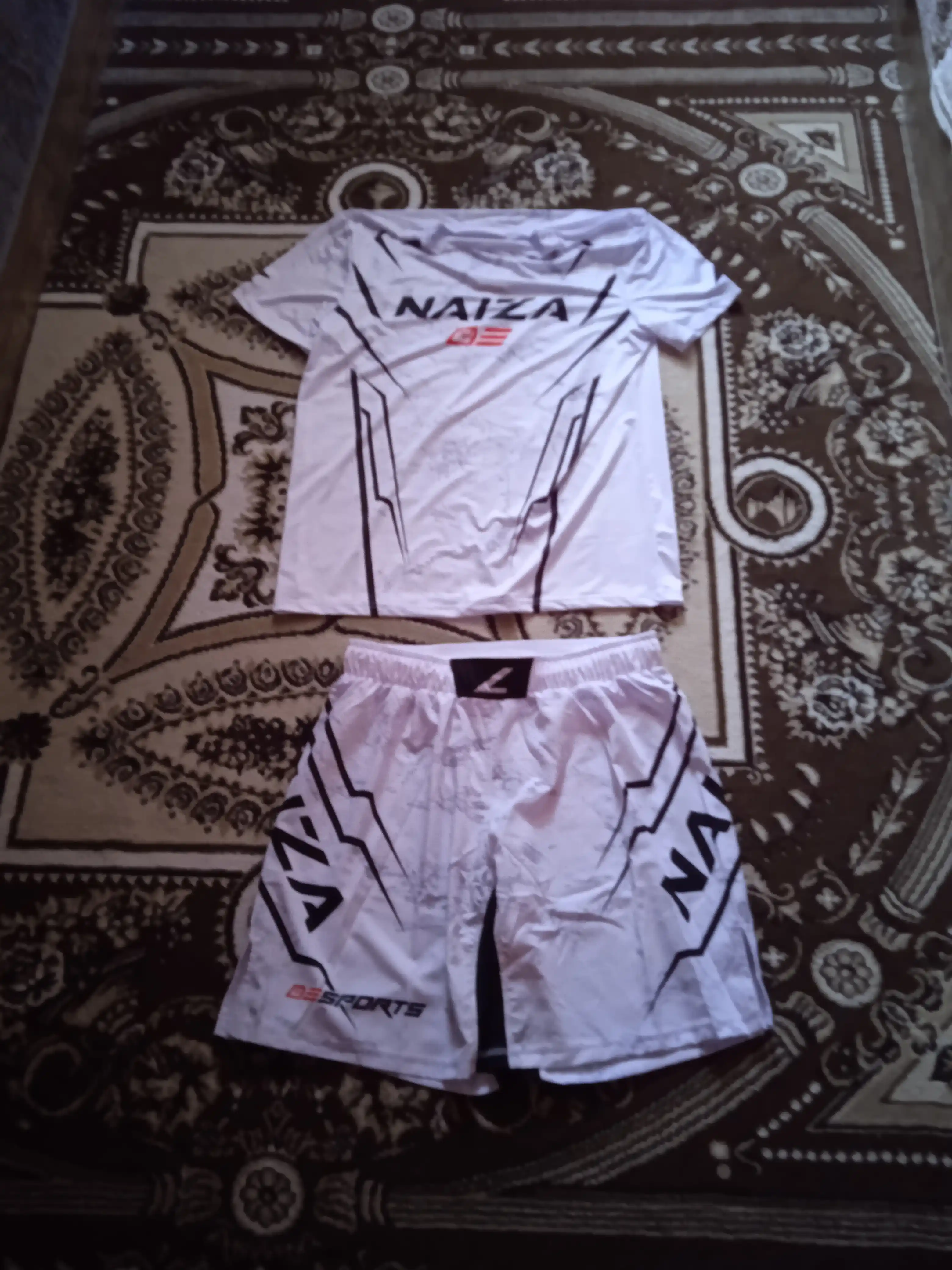 NAIZA sport to‘plami, futbolka va shortik MMA, fitnes va treninglar uchun