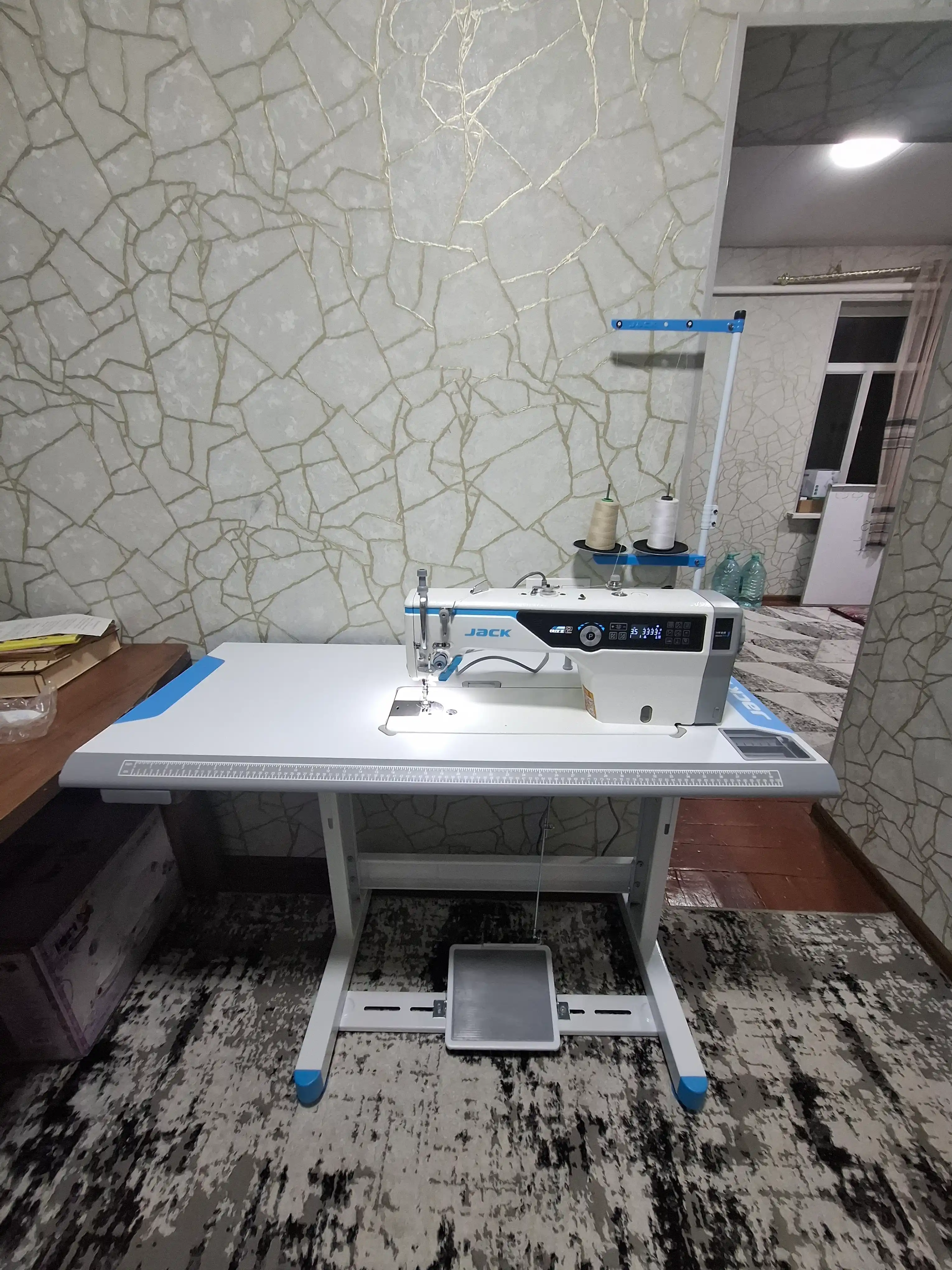 JACK A5E-B A.M.H 2 — sanoat tikuv mashinasi, AI materialni tanish bilan