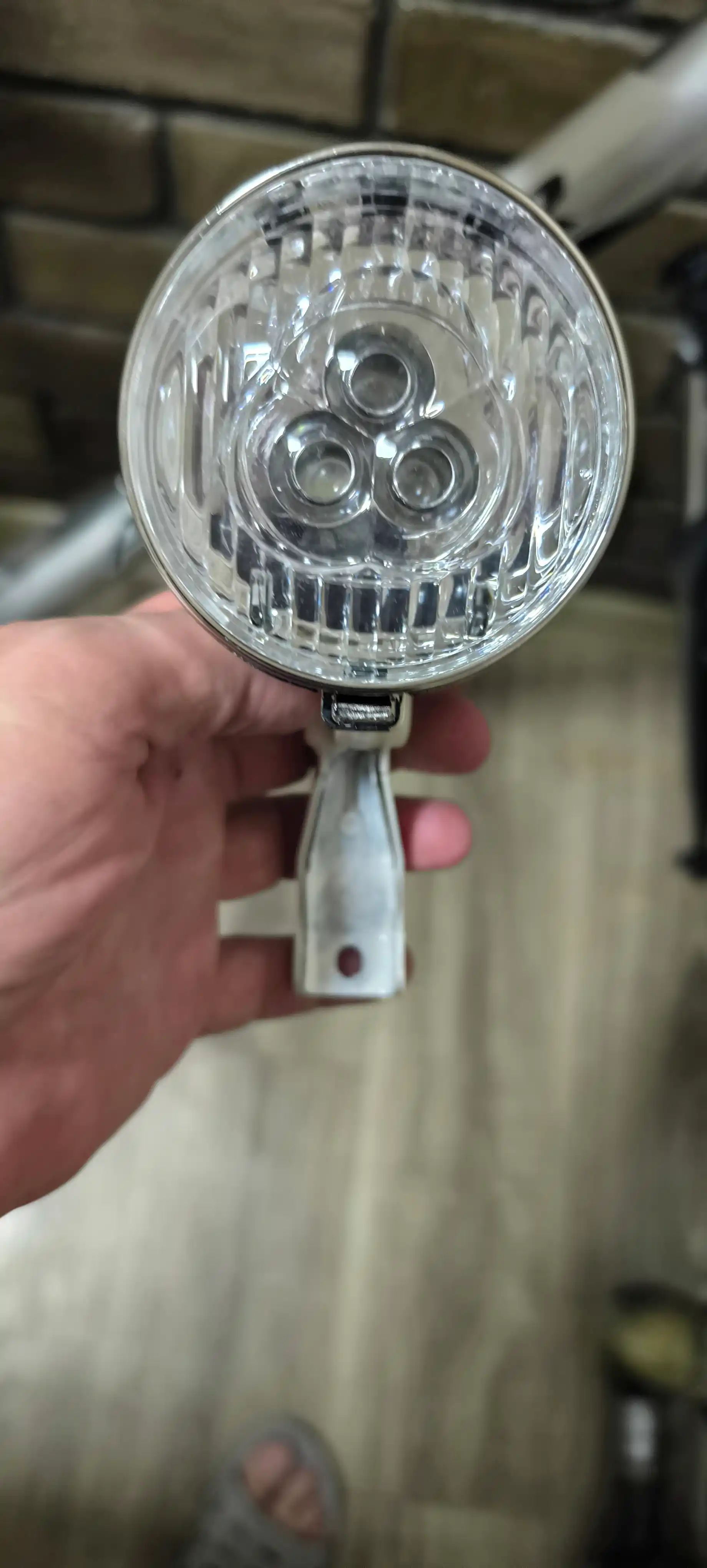 Velosiped chirog‘i, LED fara