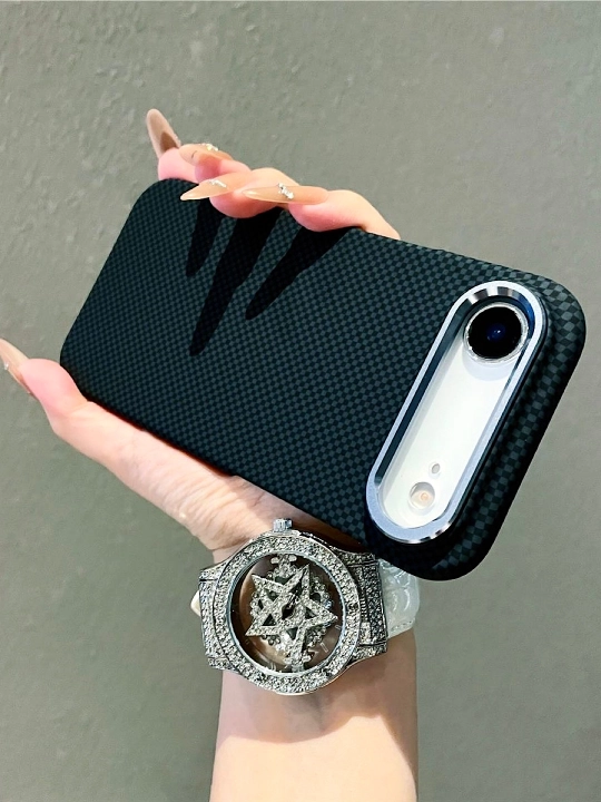 Карбоновый чехол для iPhone, MagSafe iPhone 15, 16 Pro, 16 Pro Max, 17 Pro, 17 Pro Max 17 Air
