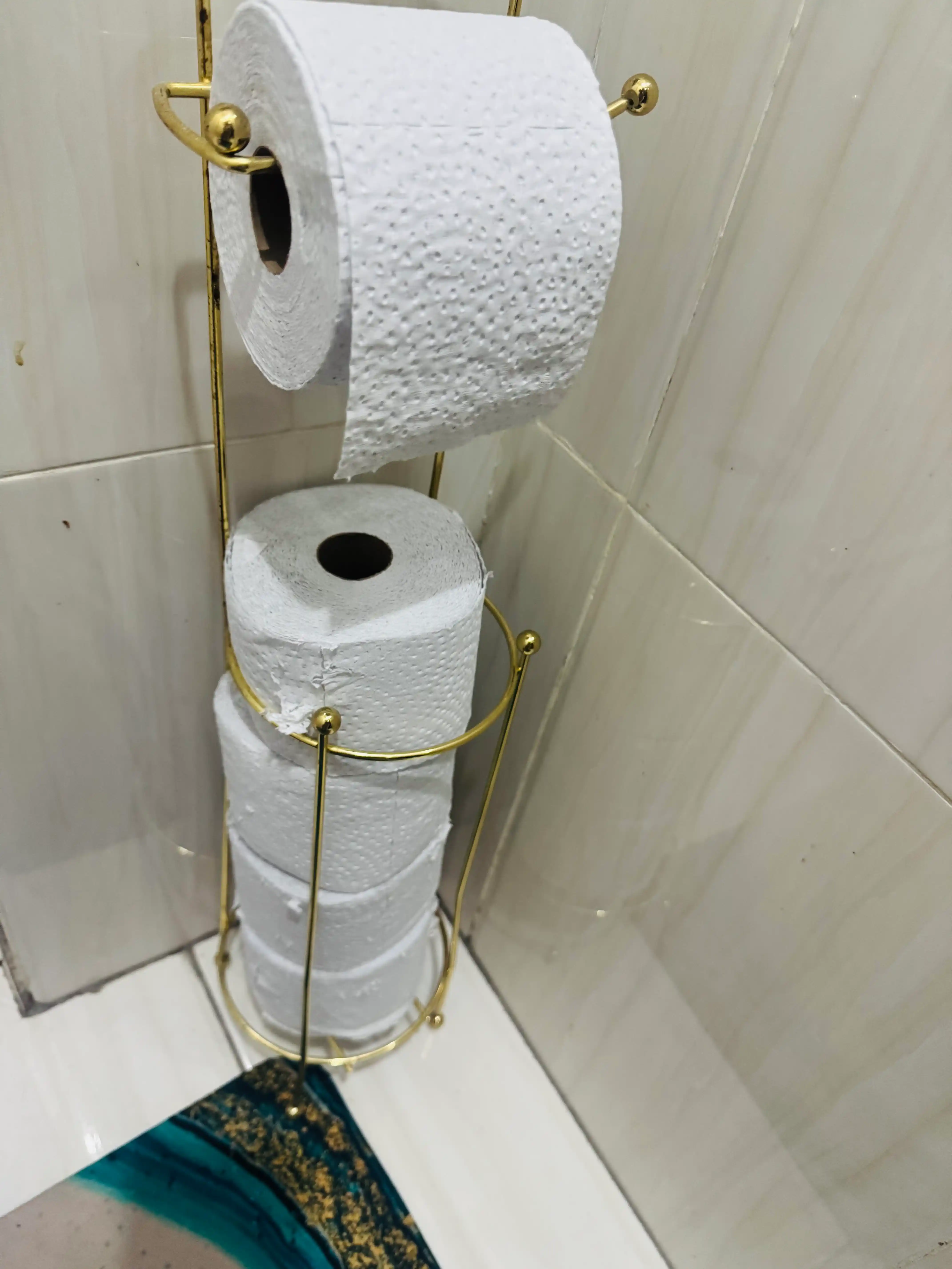 Tualet qog'ozi uchun metall ushlagichi, polda turadigan