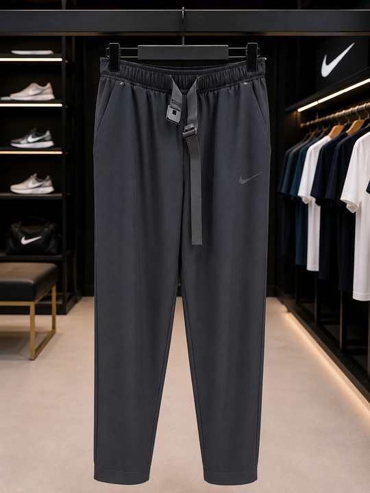 Спортивные брюки Nike с поясом-ремешком
