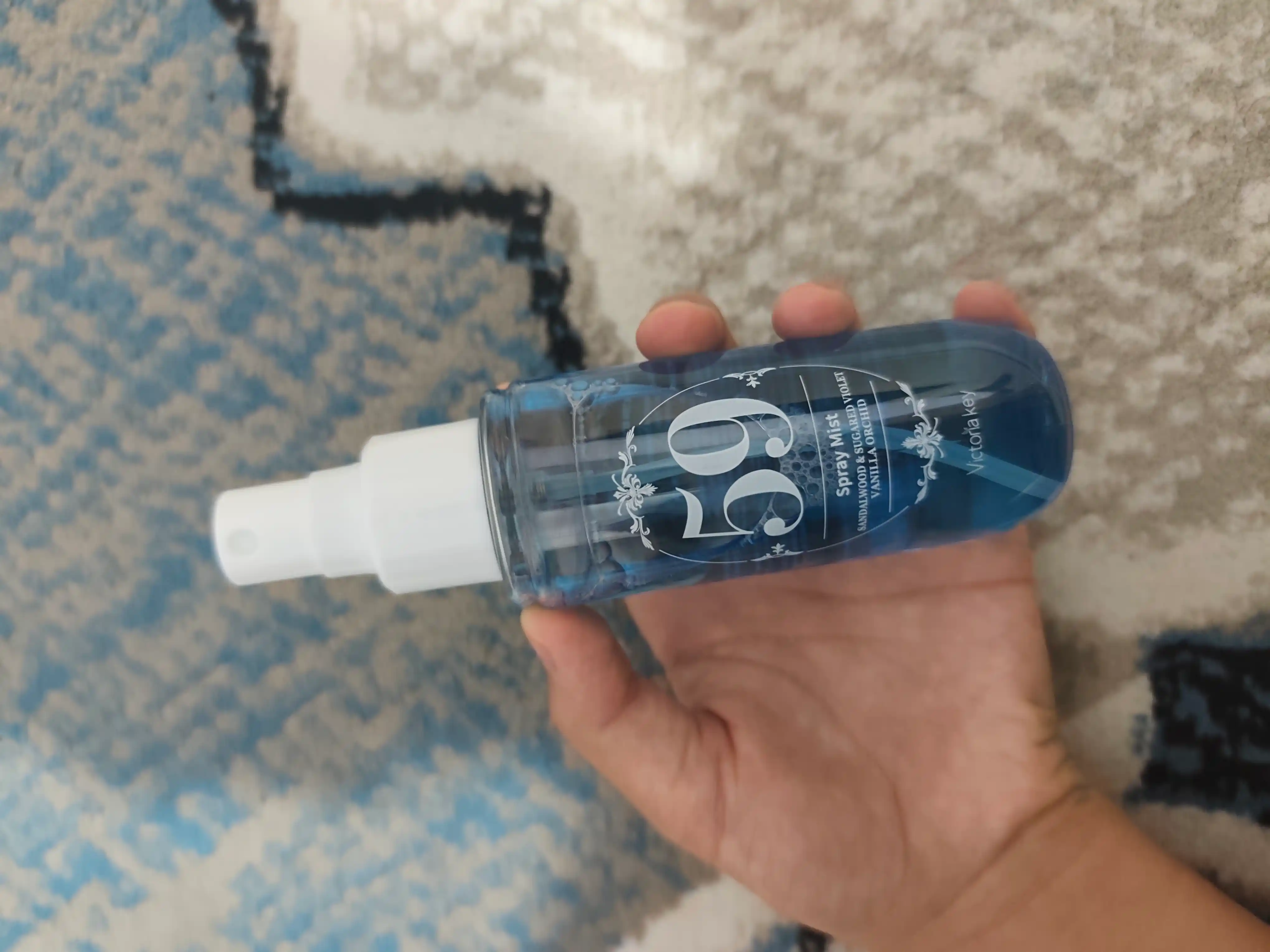 Tana va sochlar uchun parfyumeriya spreyi, tana uchun namlantiruvchi mist, yumshoq sprey, 90 ml
