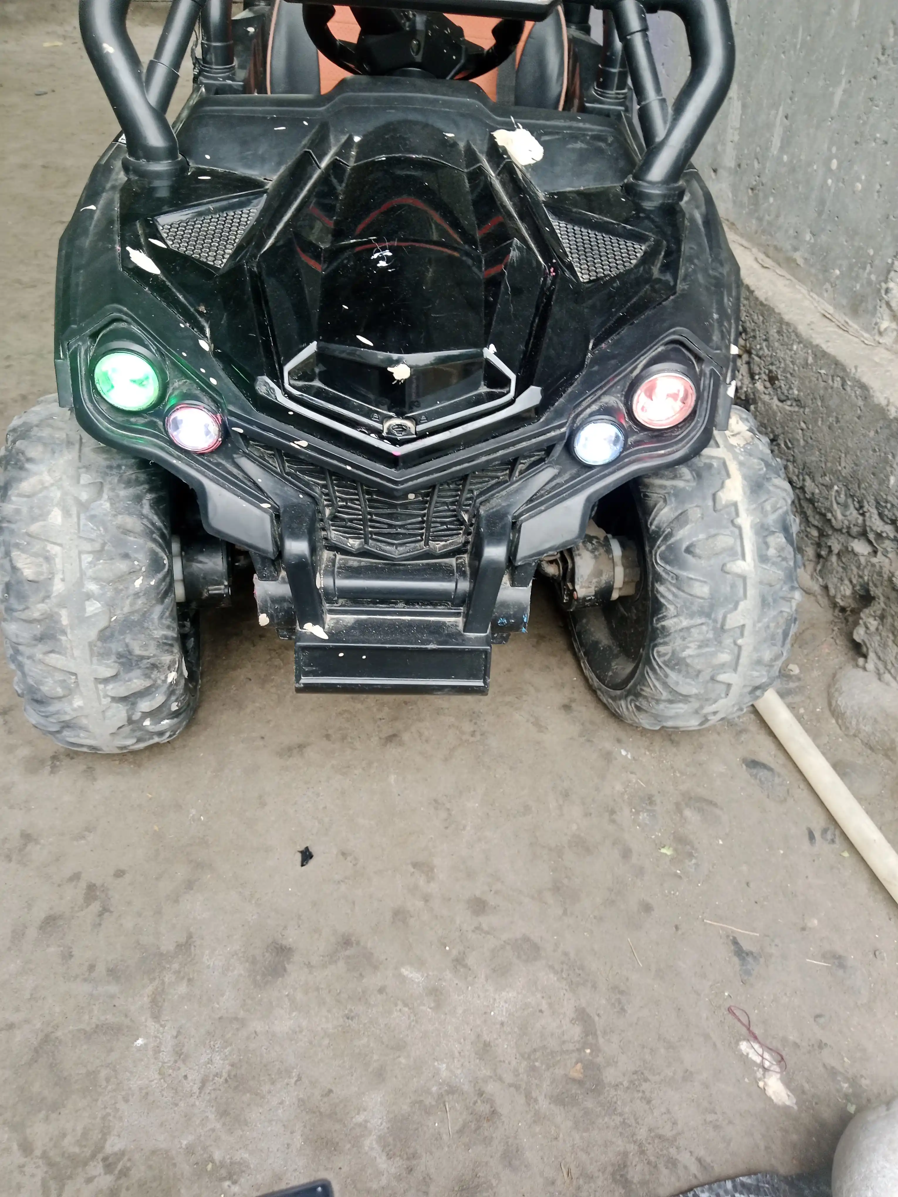 Avtomobil LED rangli lampalar T10, RGB, 2 dona