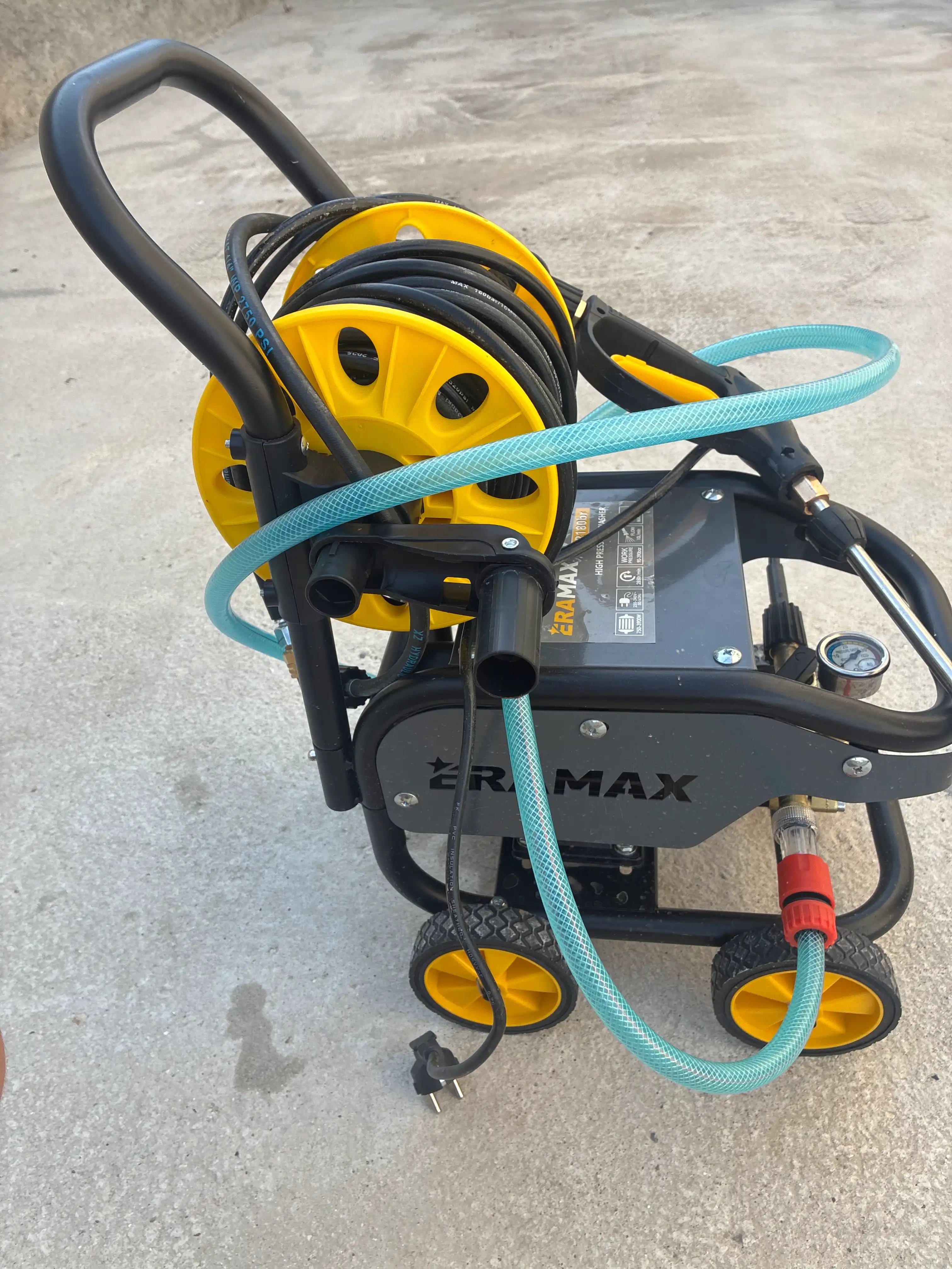Аппарат Мойка высокого давления , установка для мойки автомобилей ERAMAX