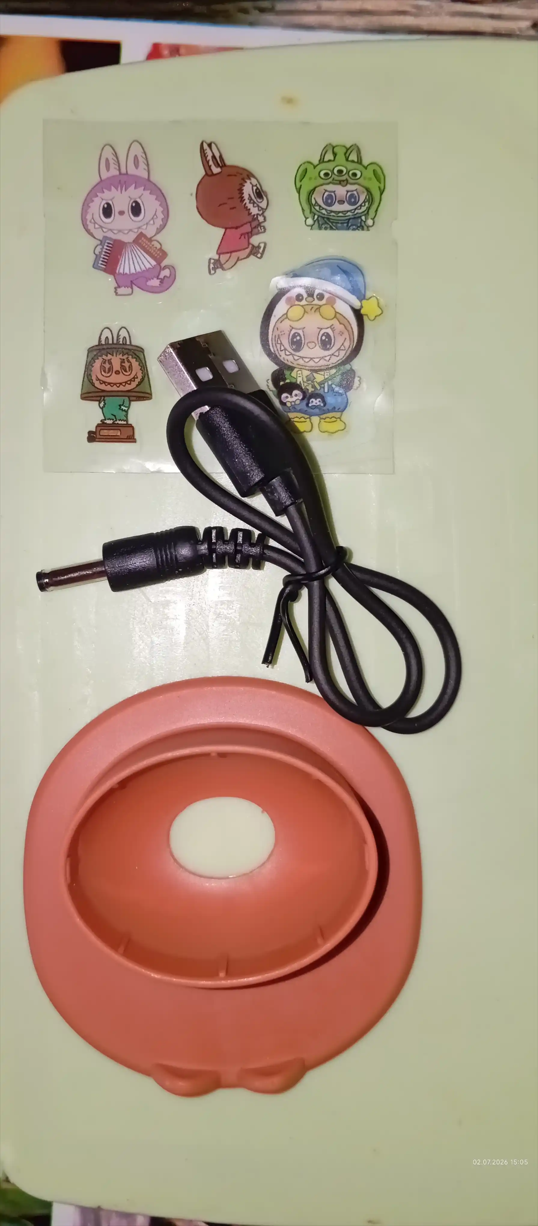 Мини вентилятор USB портативный  3 скорости с удобной подставкой для телефона подарок