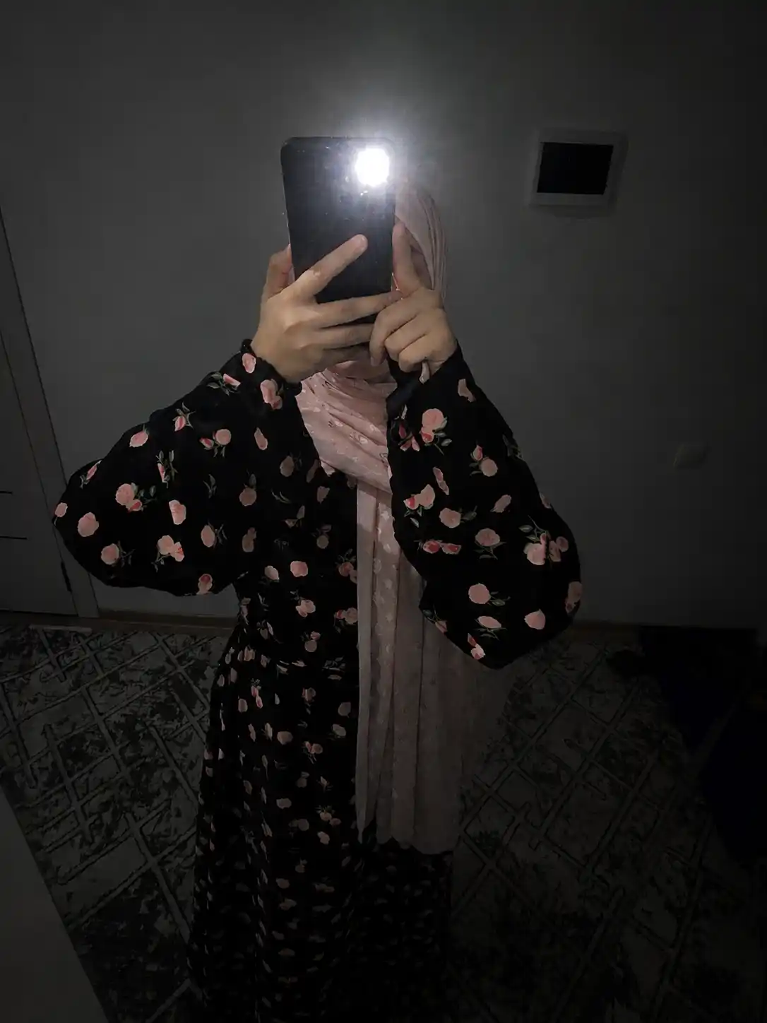 Ayollar ko‘ylagi, uzun, Selena, yumshoq matodan, erkin bichimli, 42-50 o‘lchamlarda