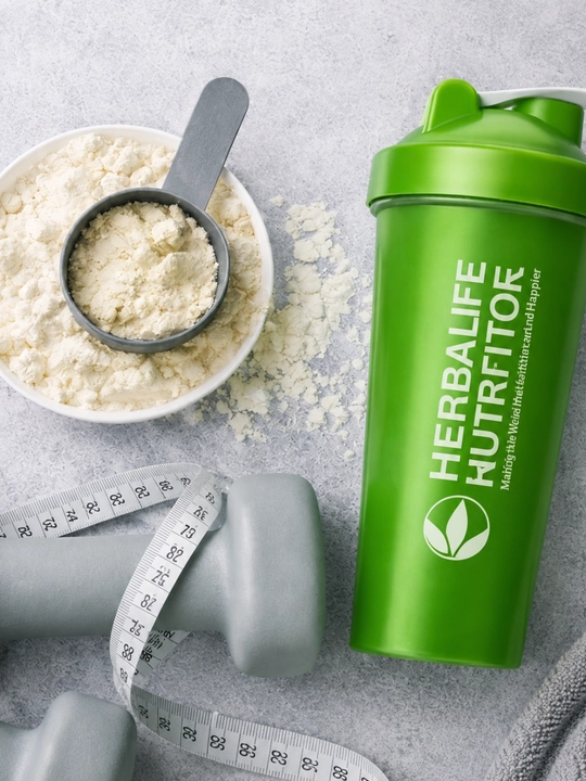 Protein va fitnes ichimliklari uchun sport sheykeri, 600 ml, qopqoqli