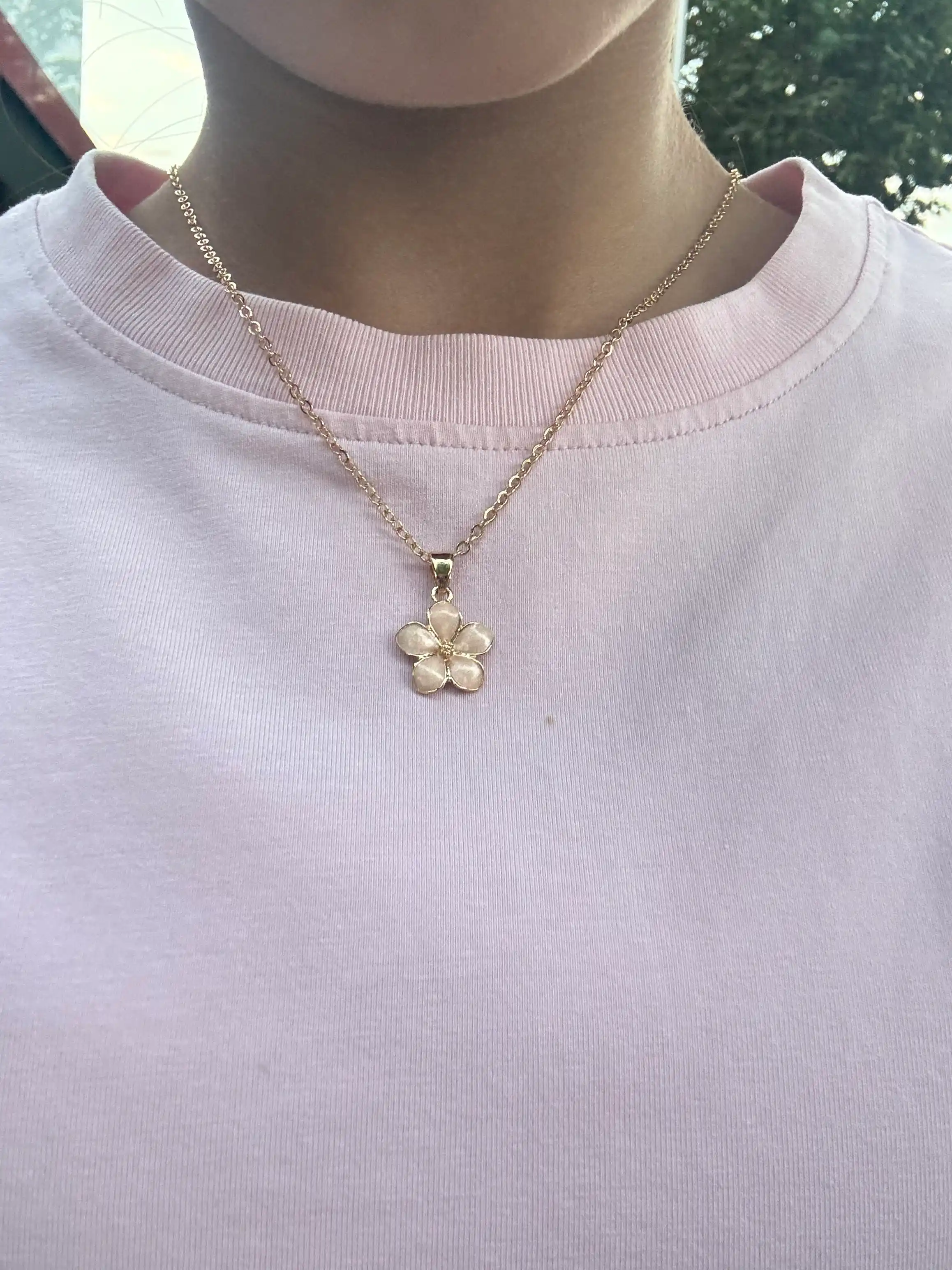 Нежная aesthetic цепочка с цветком 