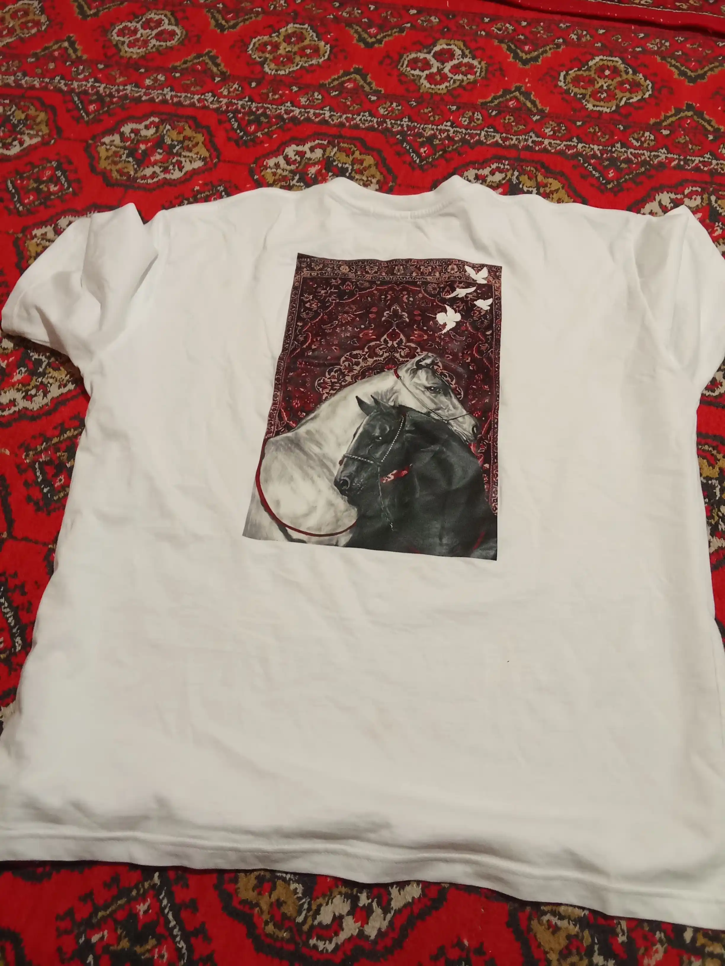 Erkaklar uchun ham, ayollar uchun ham mos katta o‘lchamdagi oddiy unisex futbolka, 1 dona