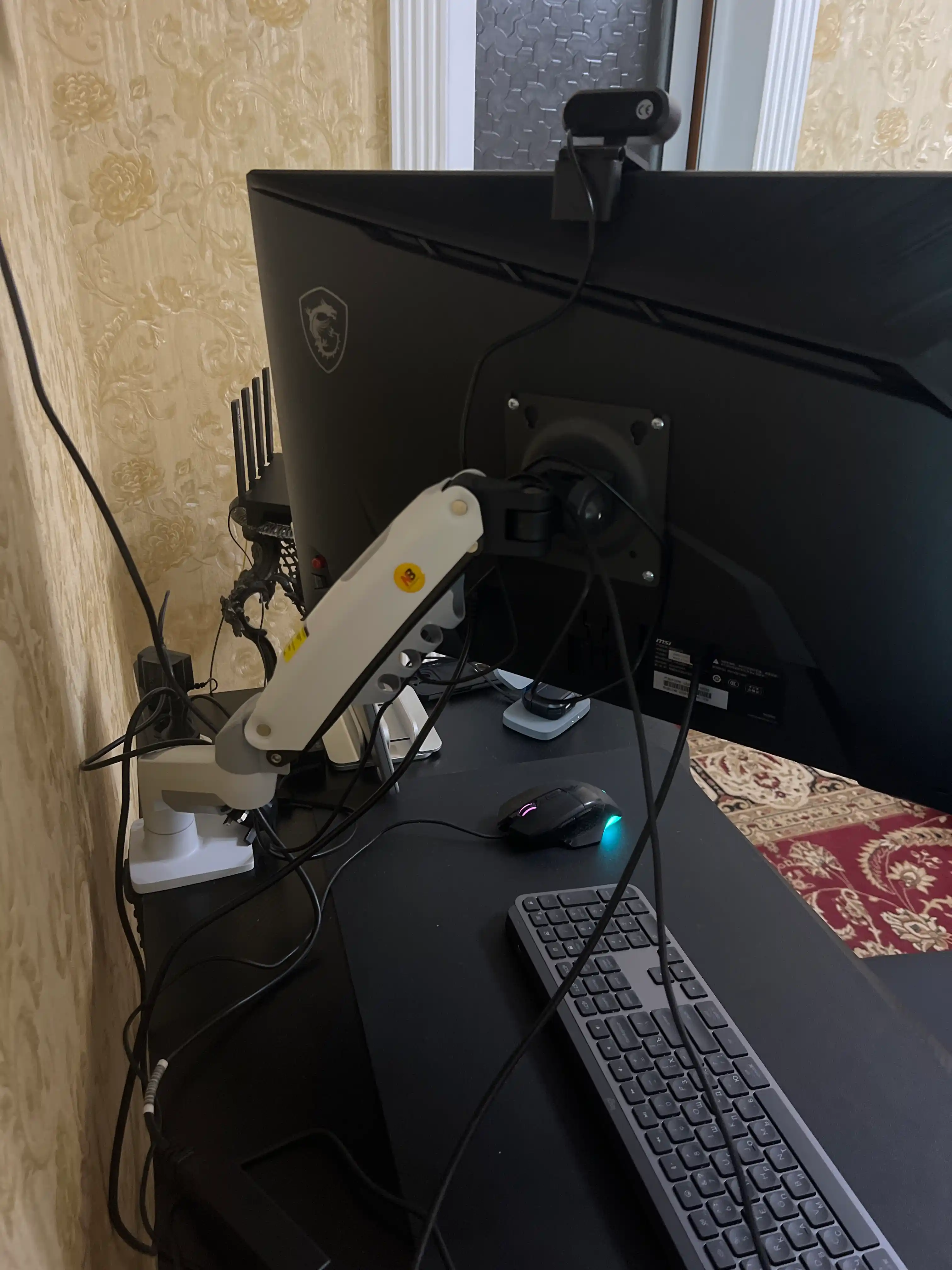 Monitor, televizor kronshteyni, 17-32, North Bayou F80, RSTAR