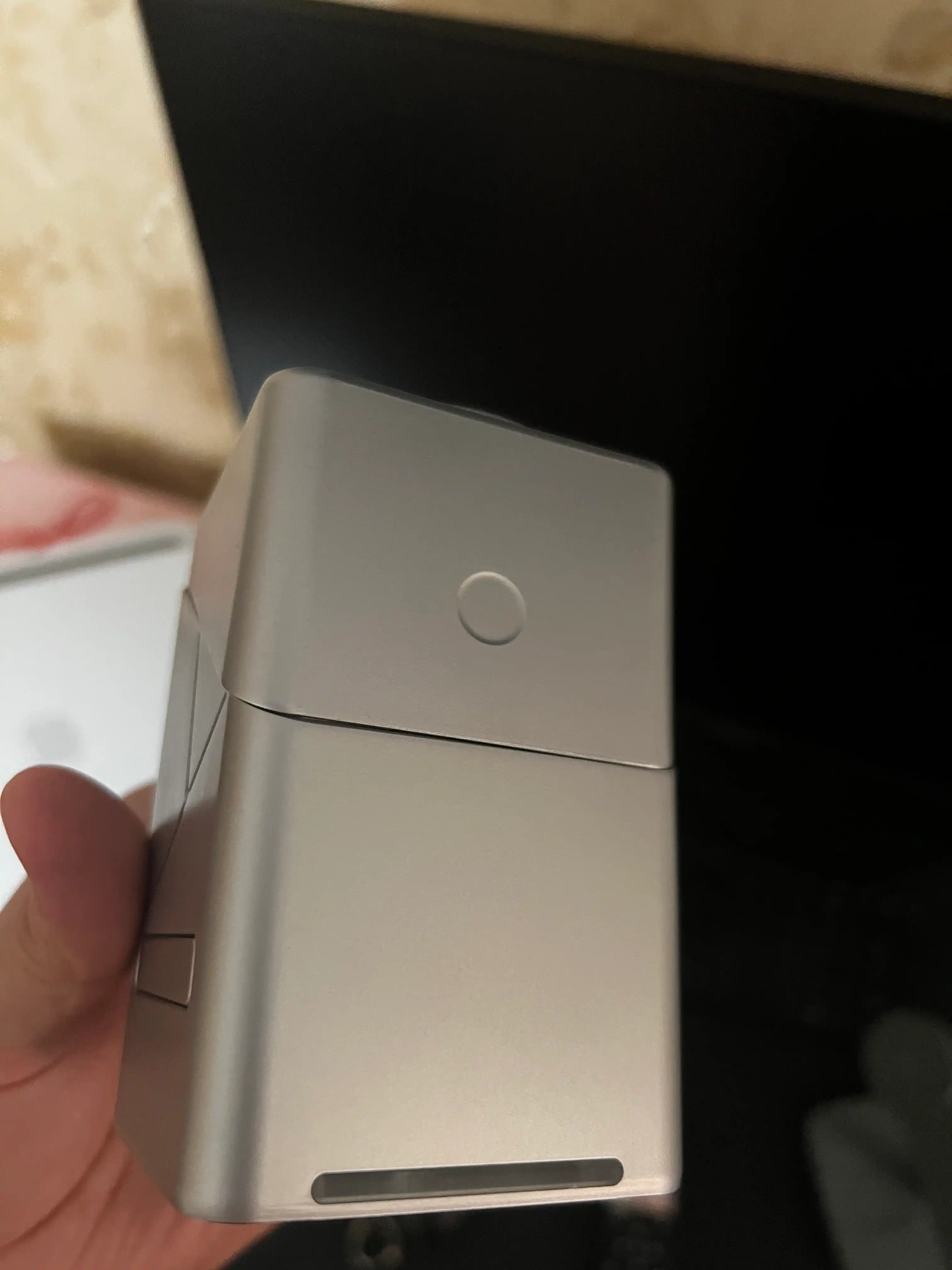 Simsiz quvvatlagich stansiyasi 3 tasi 1 da telefon uchun