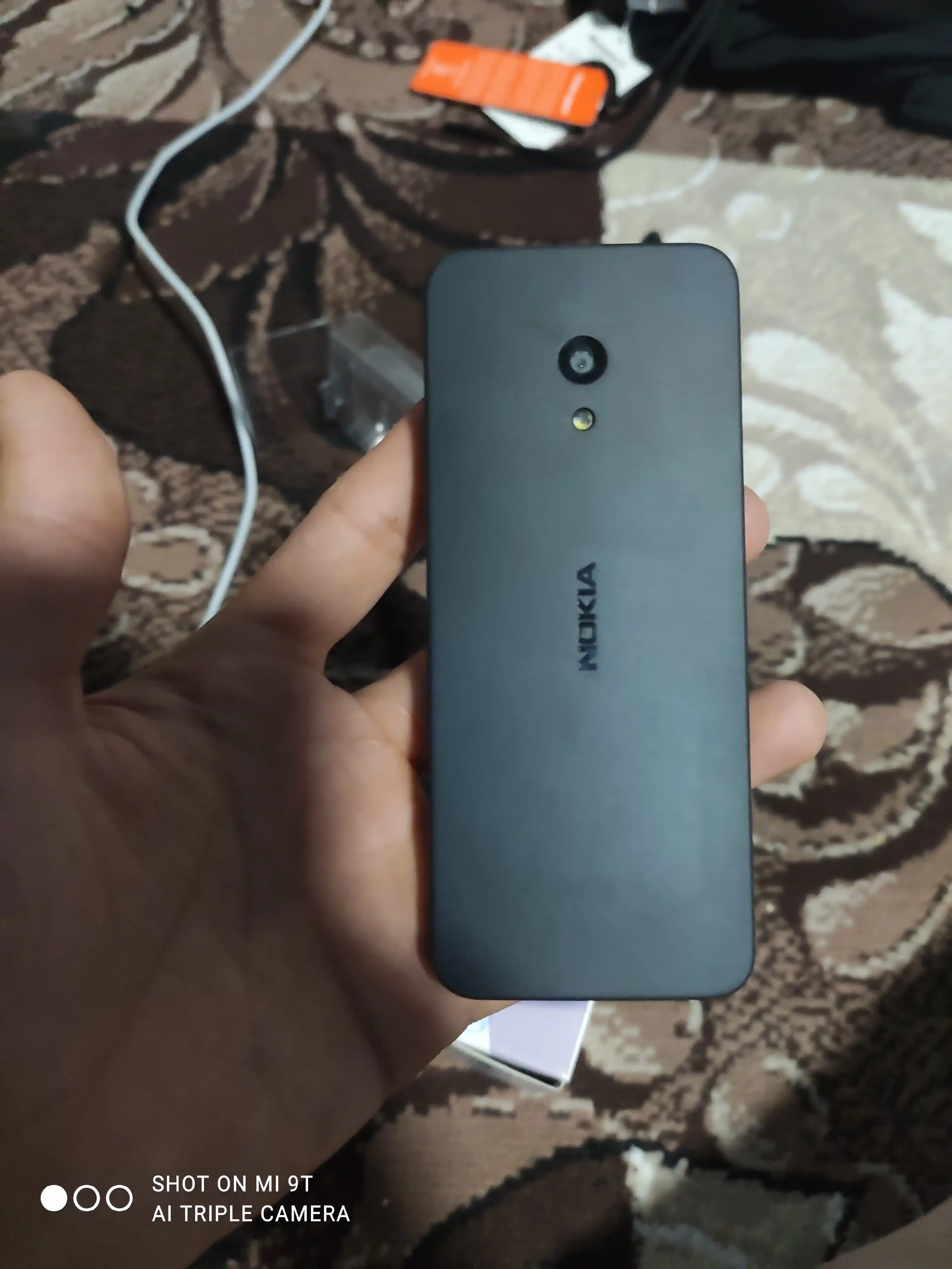 Mobil telefon Nokia 235
