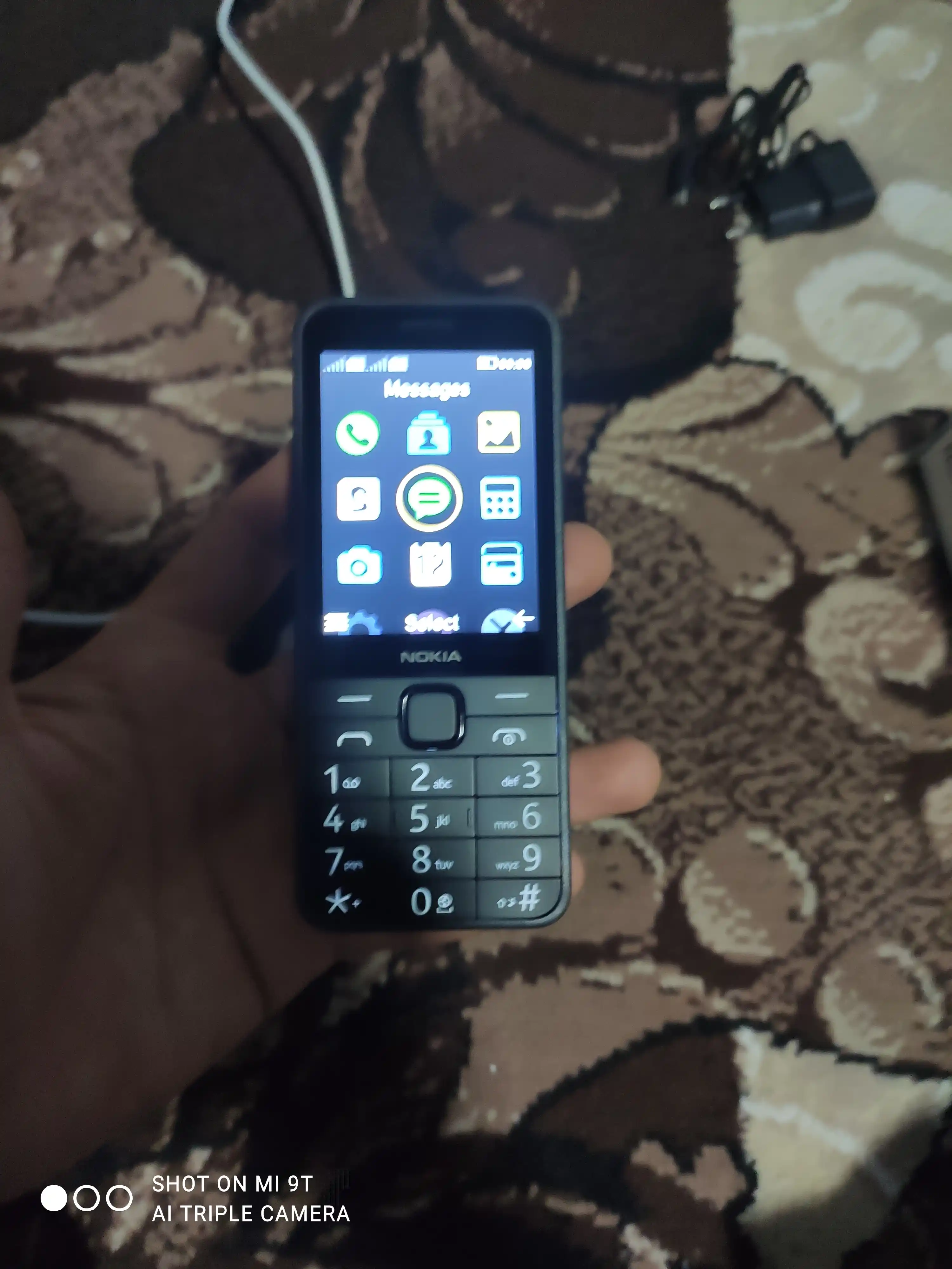 Mobil telefon Nokia 235