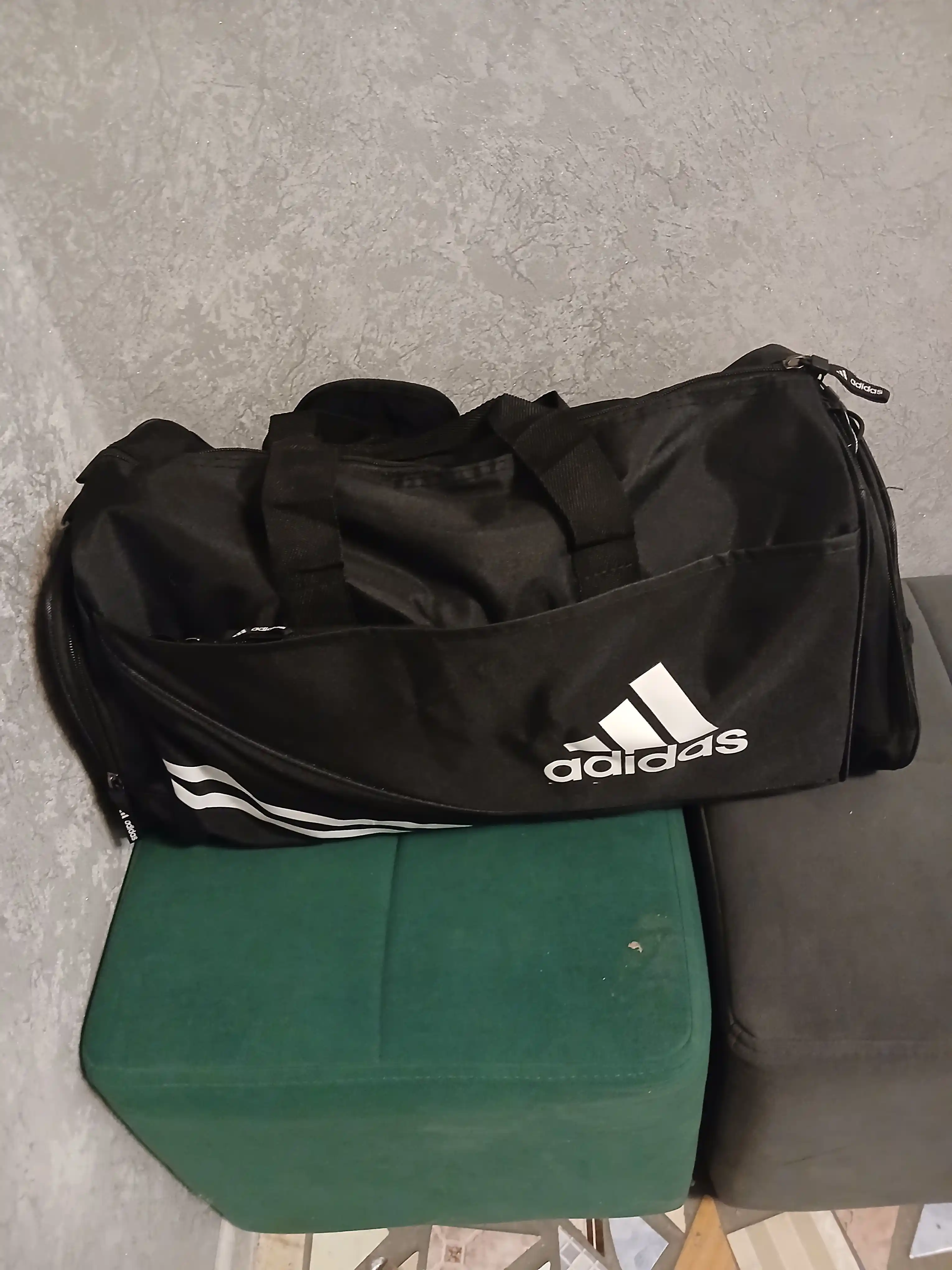 4 xil o'lchamdagi sport sumkasi, kundalik, sayohat va sport mashg'ulotlari uchun