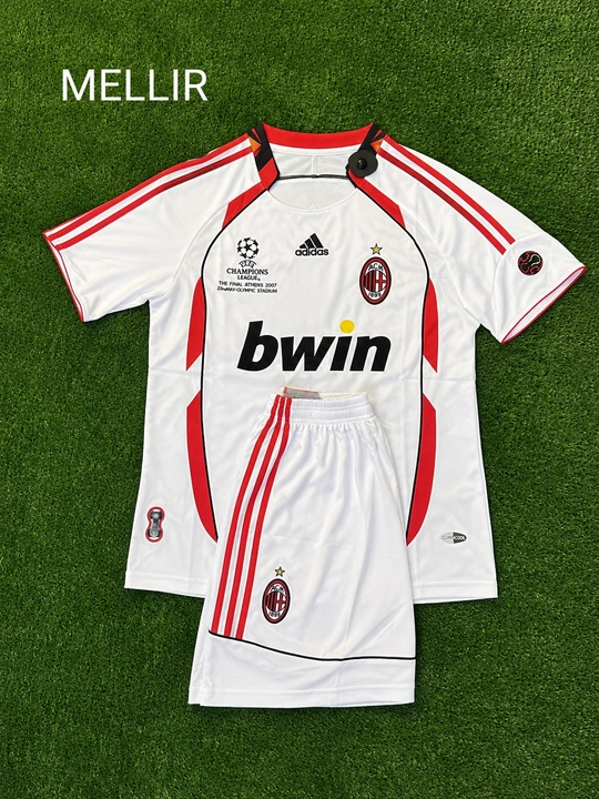 Milanning retro futbol formasi - 