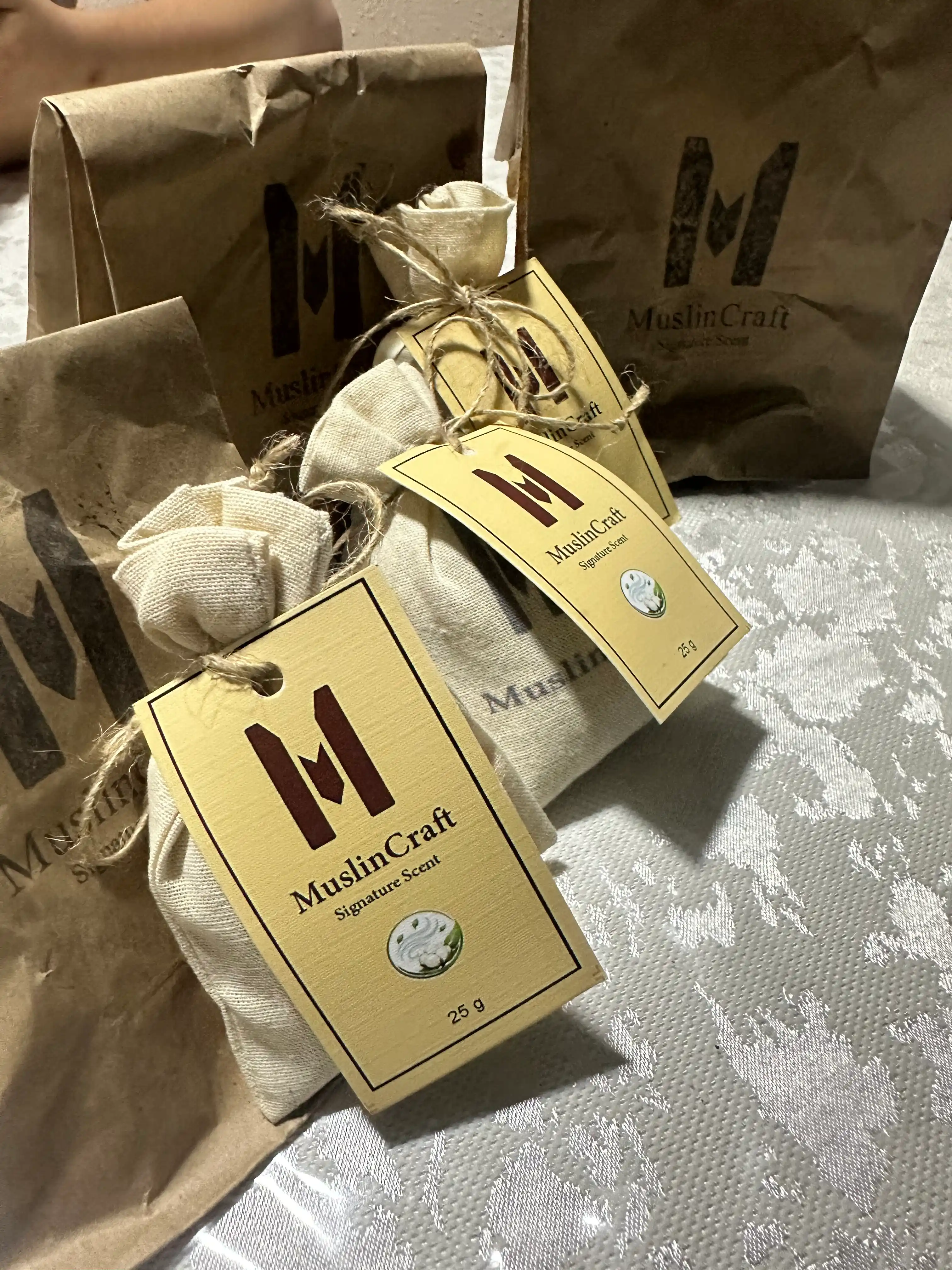 Освежитель воздуха для дома и авто от MuslinCraft SIGNATURE SCENT (25гр)