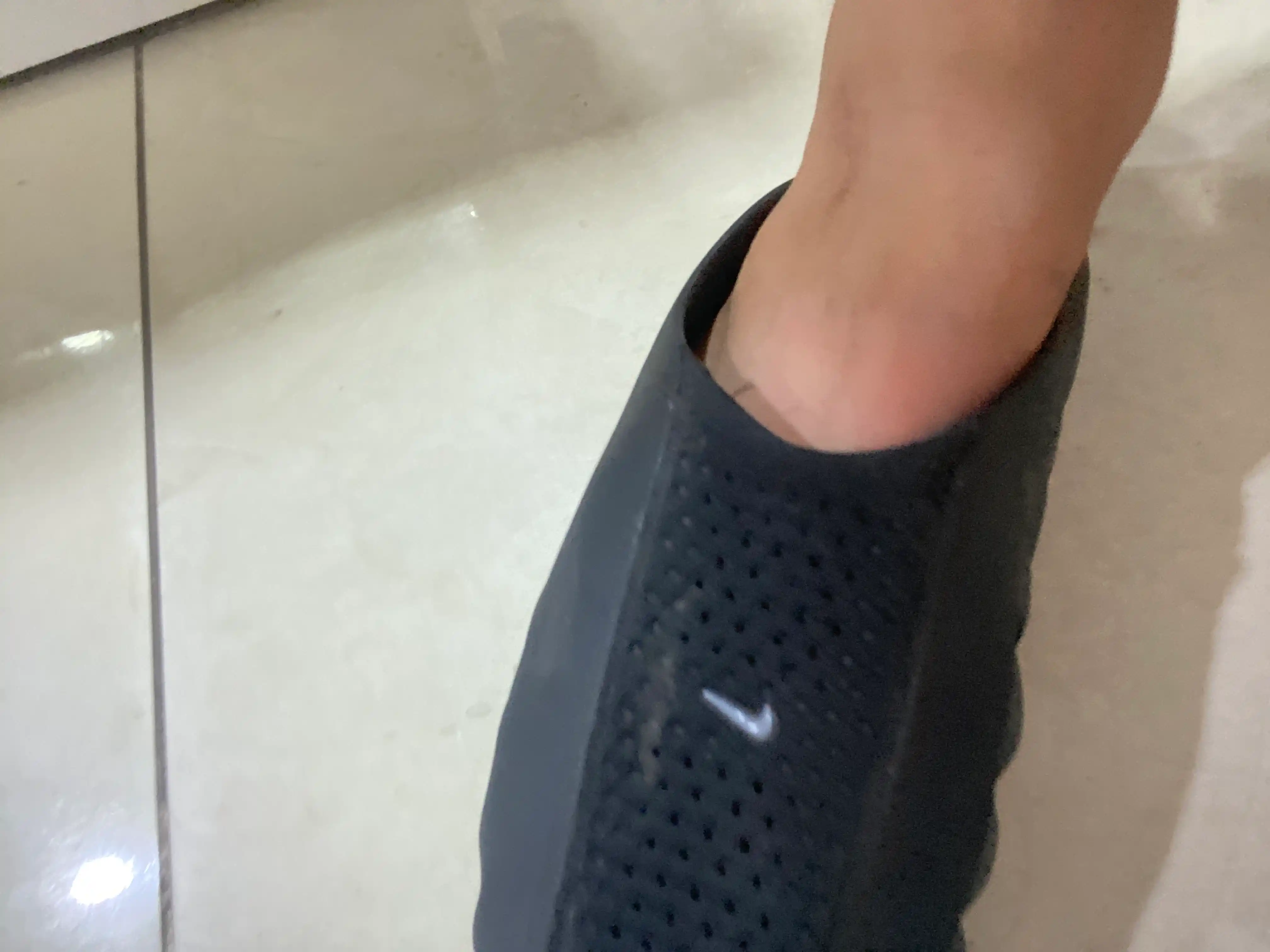 NIKE MIND 001 erkaklar shippagi, va kundalik kiyish uchun mo‘ljallangan, o‘lchamlari 40-44
