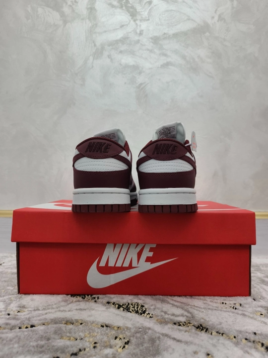 Krossovkalar NIKE SB DUNK LOW BARDOW