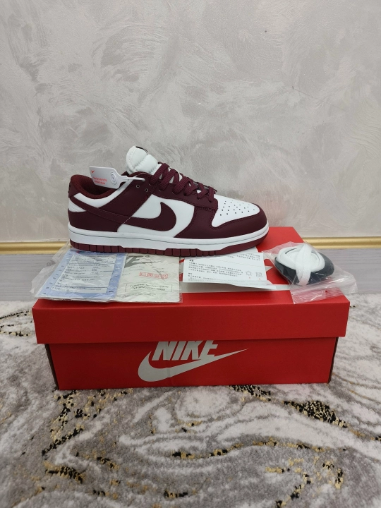 Krossovkalar NIKE SB DUNK LOW BARDOW