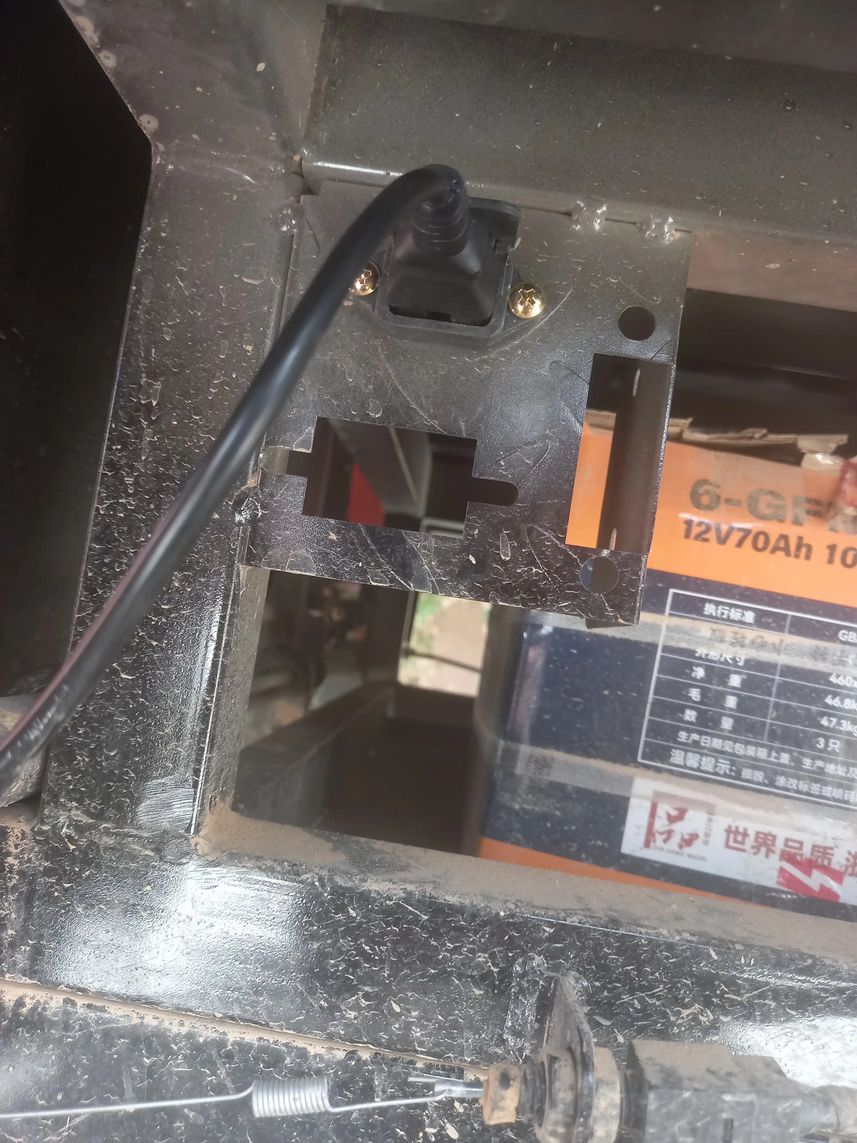 Зарядное устройство 60V 20A для скутера и электросамоката