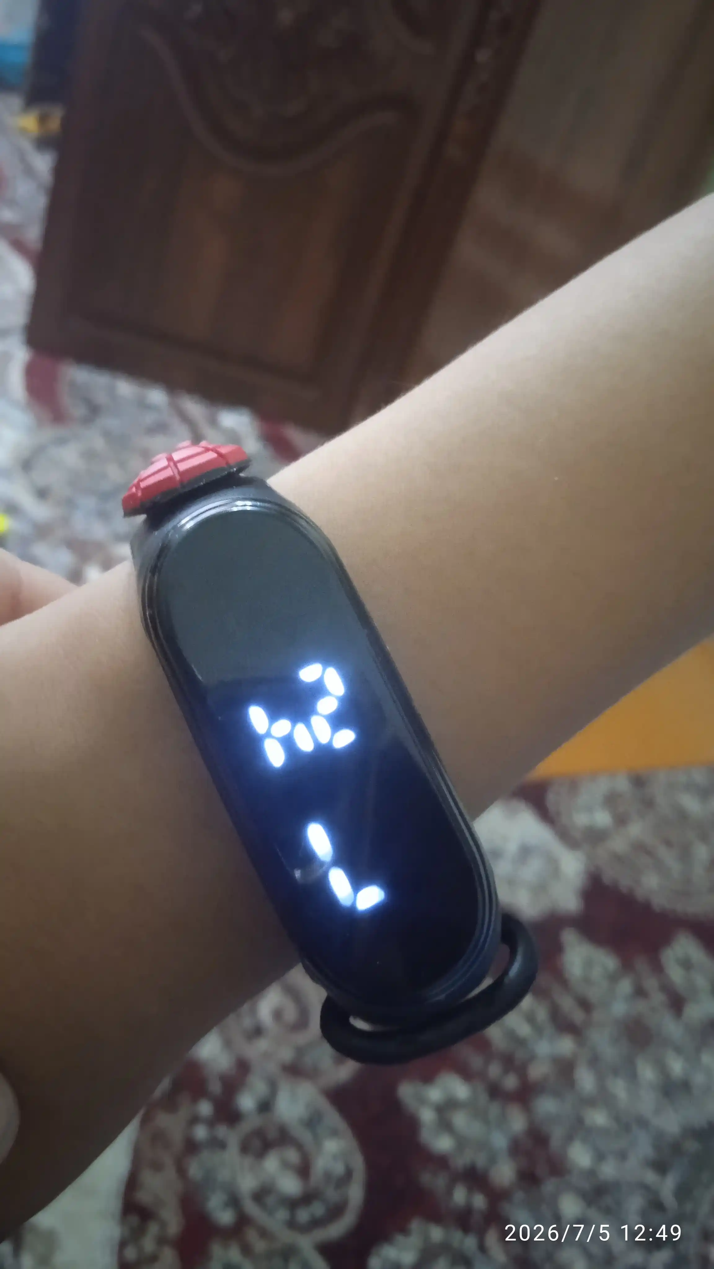 Детские водонепроницаемые часы с LED сенсорным экраном и героями мультфильмов
