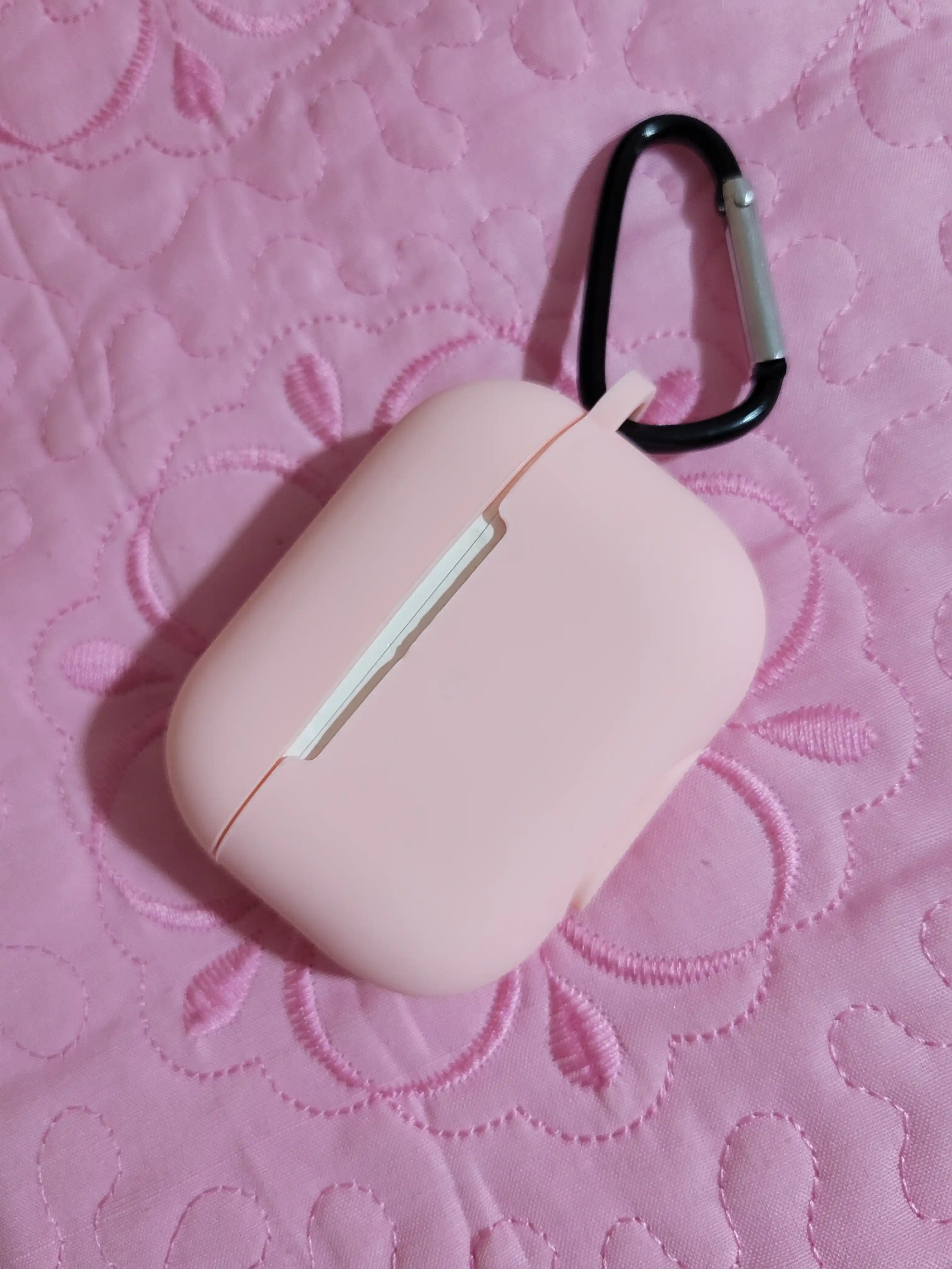 Силиконовый чехол для наушников Airpods Pro